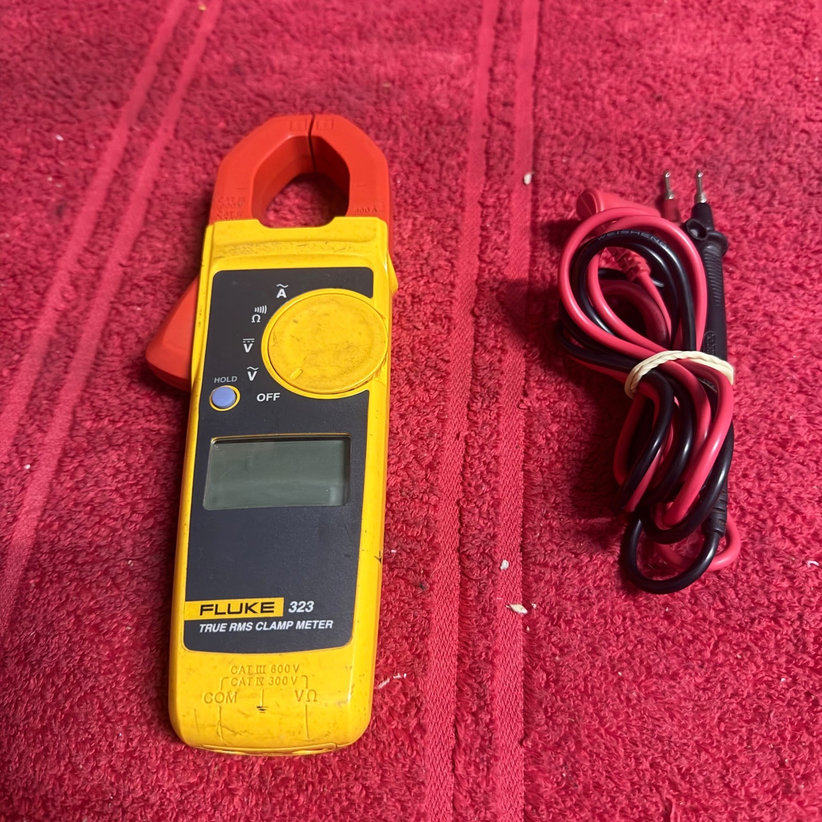 Fluke 323 Clamp Meter With Leads No Case