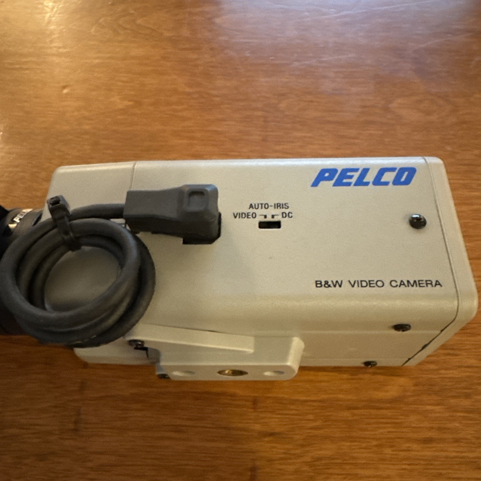 Pelco B&W CCTV Camera MC3810-2 Manufactured By Sony Japan Untested
