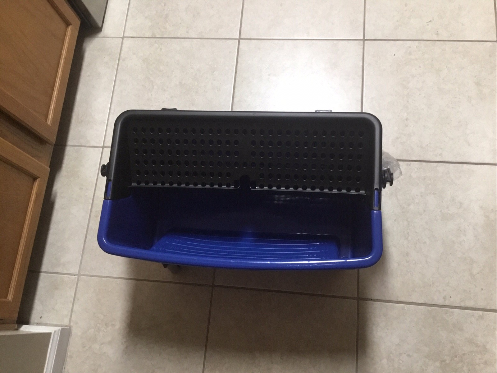 Rubbermaid Q050 Microfiber Floor Finishing System Kit (Blue/Black/White) NEW