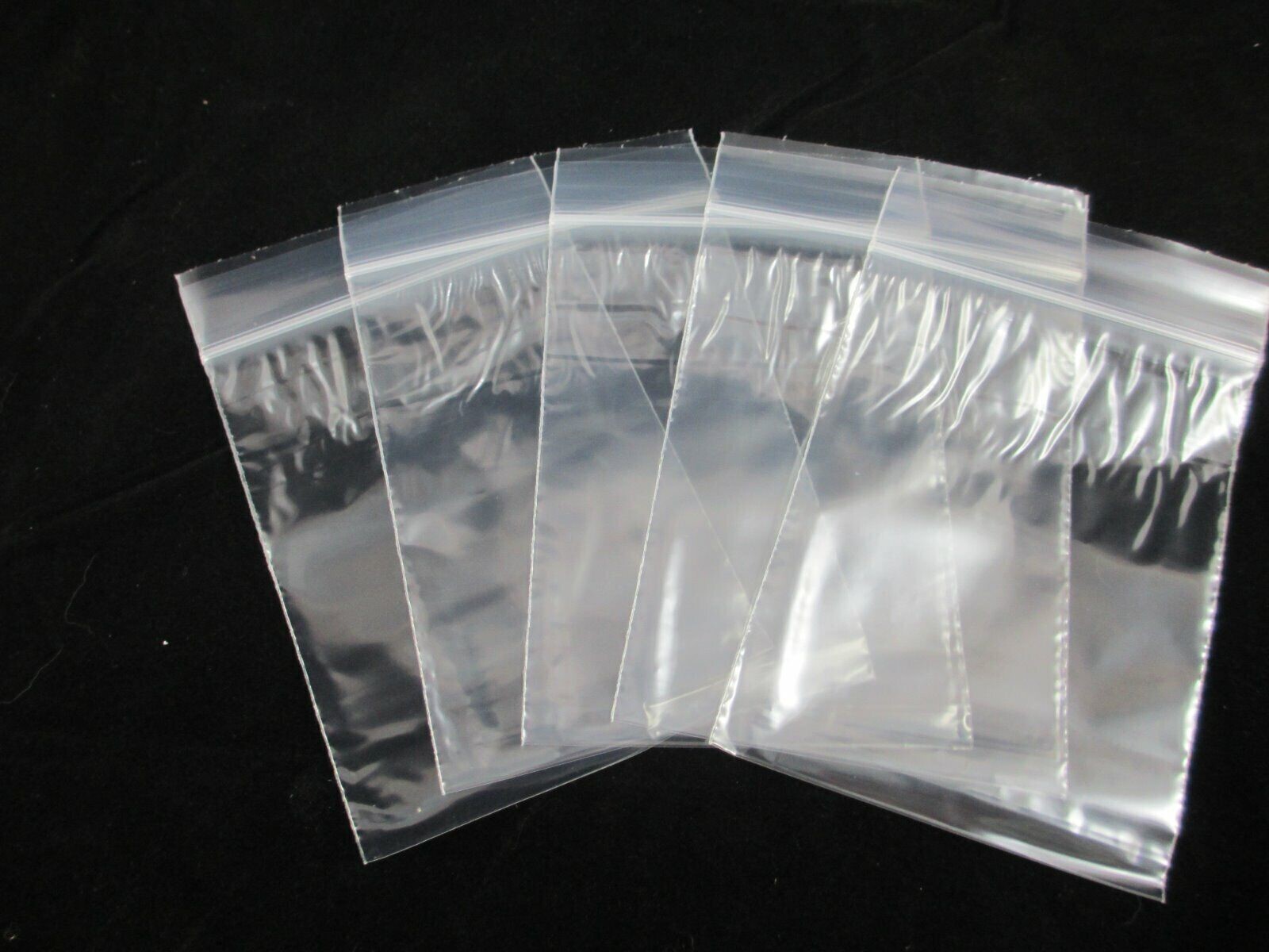 100 – 3″ X 4″ ZIP LOC CLEAR PLASTIC BAGS – 2 MIL – BRAND NEW – MANY USES – 25