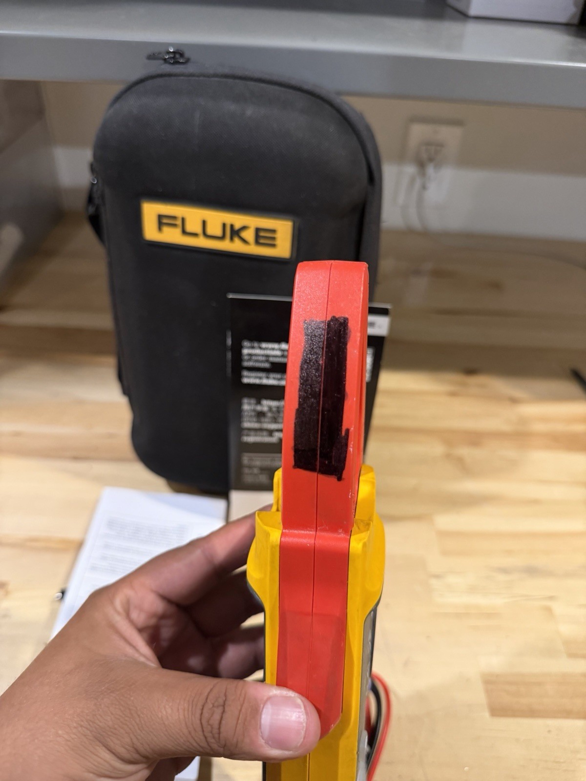 FLUKE 393 FC CAT III 1500V TRMS CLAMP METER W/LEADS (TESTED)