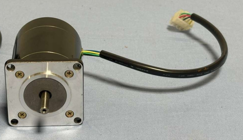*LOT OF 2* Vexta Oriental 2-Phase Stepping Motor Model C6190-9212