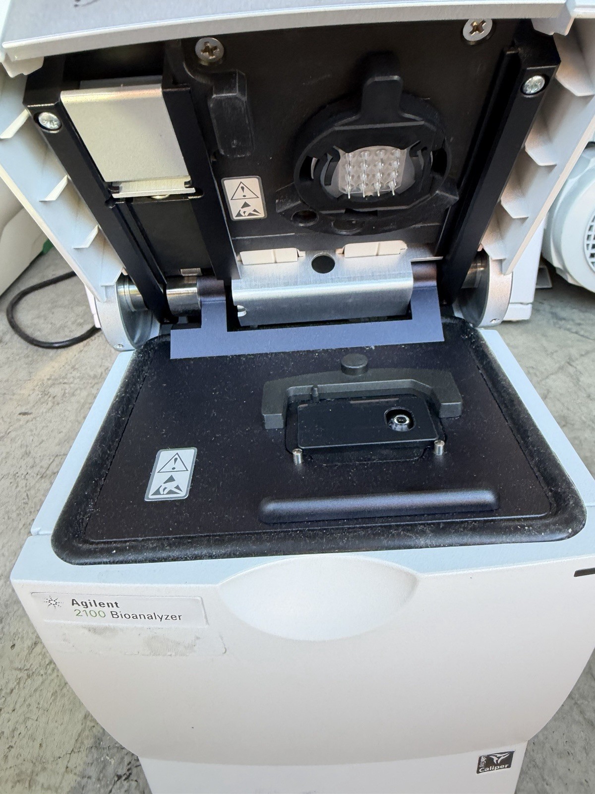AGILENT TECHNOLOGIES 2100 BIO ANALYZER