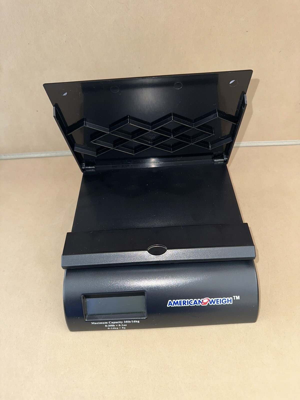 American Weigh AMW-822 Digital Postal Shipping Scale 35lb x 0.1oz Parcels