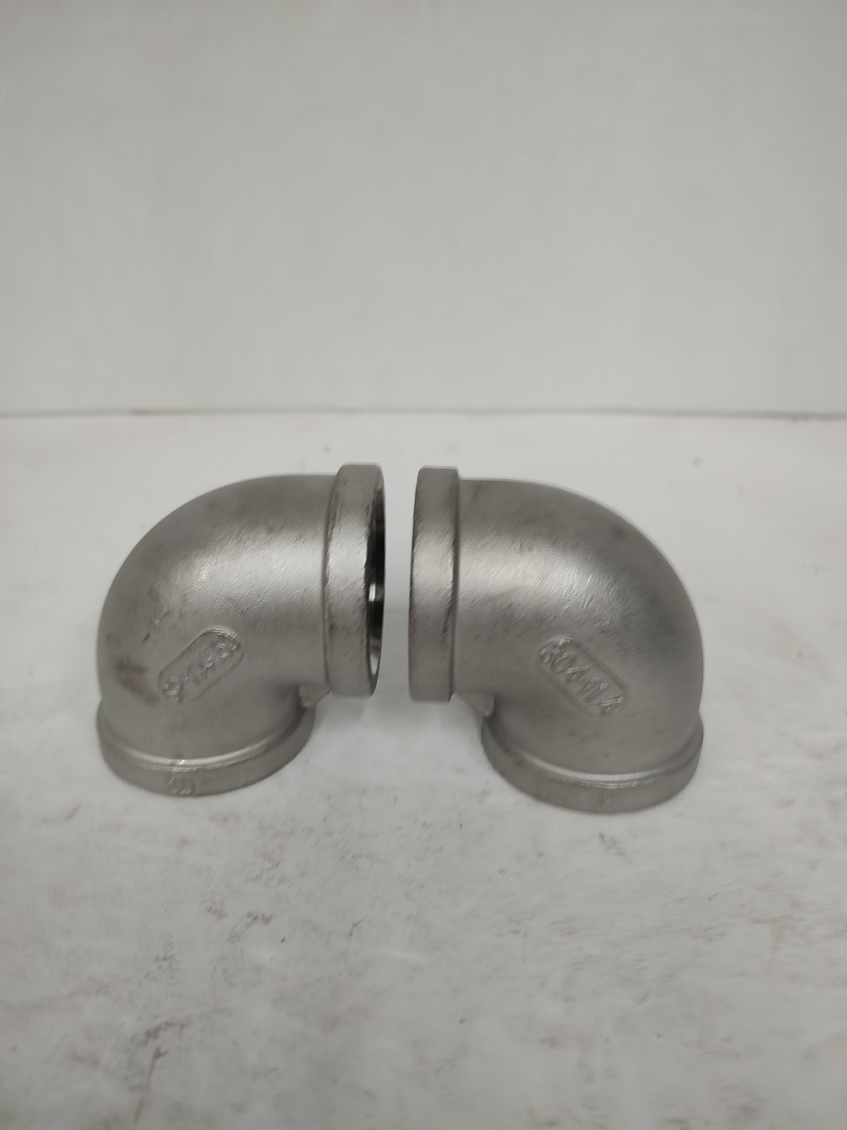 Tachen T-304 90° Elbow, Socket Weld, 1 1/4″ #150, 304SS – NEW QTY Of 2