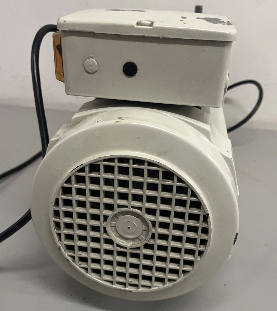 Edwards E2M30 Dual Stage Rotary Vane Vacuum Pump P/N A374-15-903