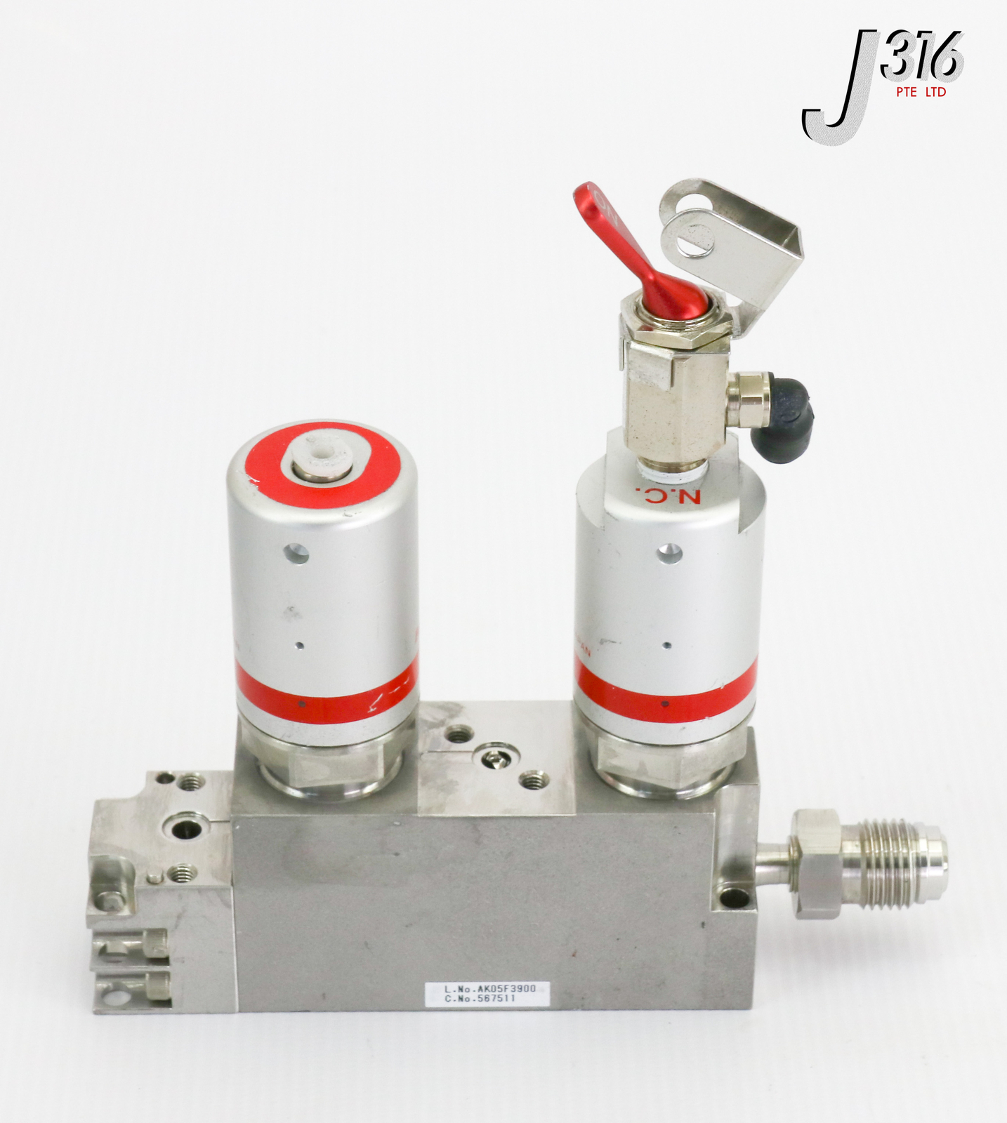 18491 FUJIKIN DIAPHRAGM BLOCK VALVES, TYPE N.C., O.P. 0.5~0.6MPA 567511