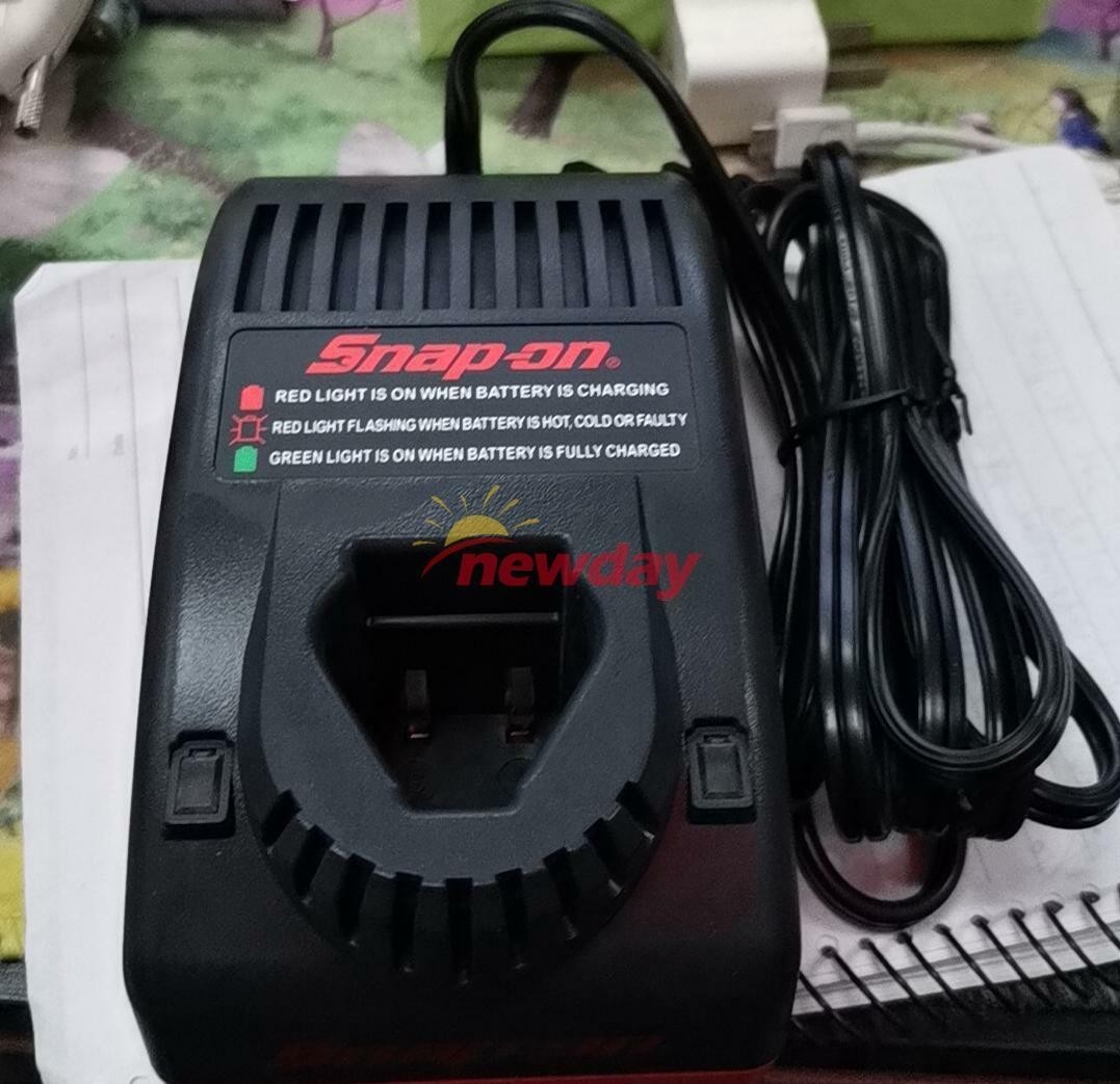NEW 1PCS SNAP-ON CTC596 CTC-596 Battery Charger Input AC 120V Output 7.2v-9.6v