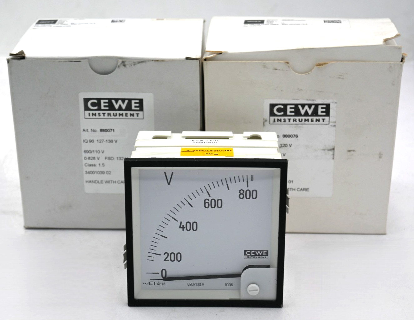 CEWE INSTRUMENT IQ96 120V ANALOG VOLTMETER 690/100 V 0-800V 26502470