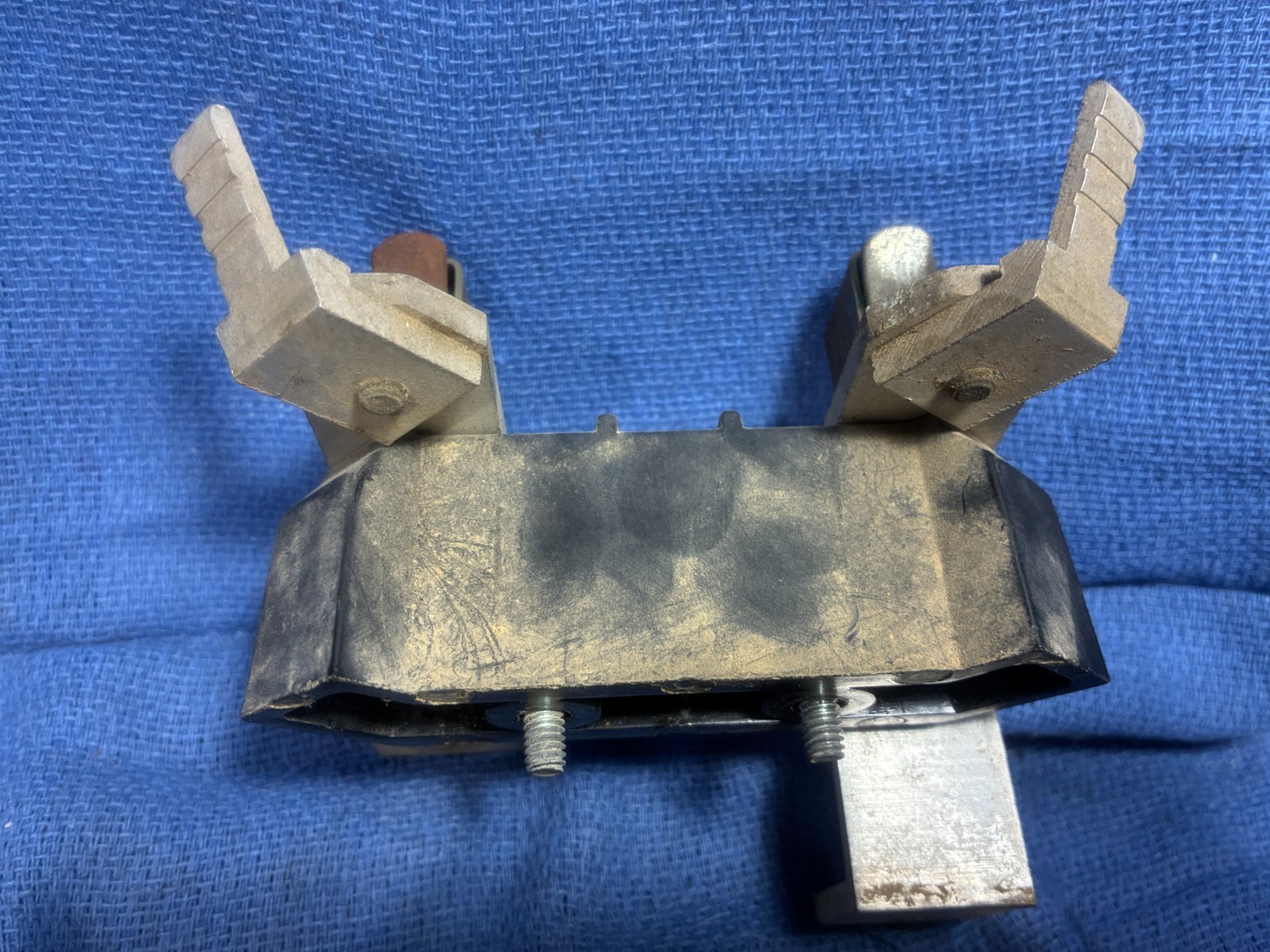 1970s VINTAGE 4 GANG APARTMENT MILBANK METER SOCKET REPAIR PART GUTS TOP SIDE