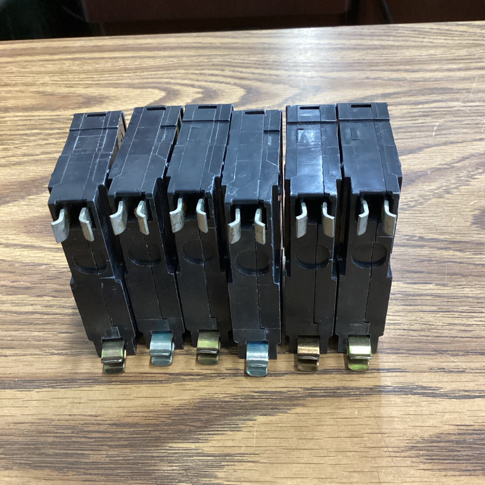 Lot Of 6 QO120 SQUARE D 1P 20A 120V CIRCUIT BREAKER Used