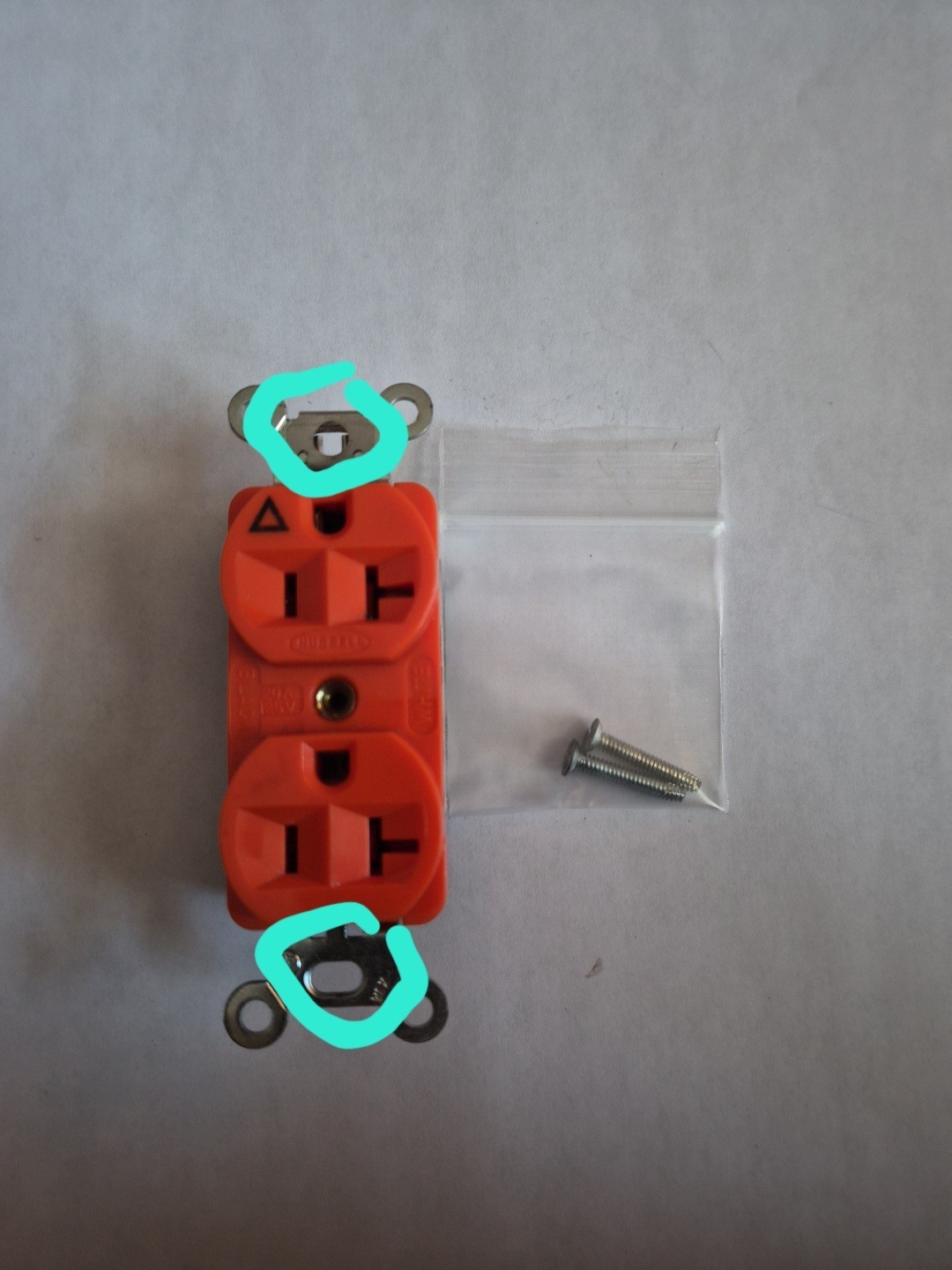 NEW Hubbell IG 5362 Duplex Receptacle Isolated Ground 20A 125V AC or DC, NNB.
