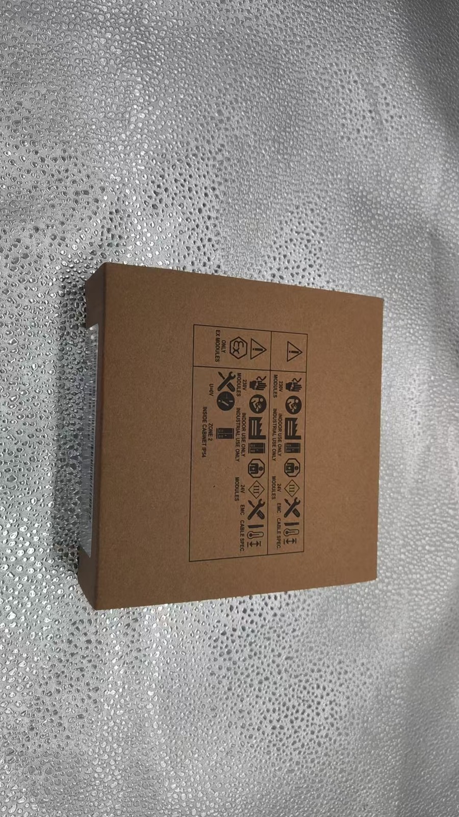 6ES7322-1BL00-0AA0 New Siemens SIMATIC S7-300 6ES7322-1BL00-0AA0 Output Module #