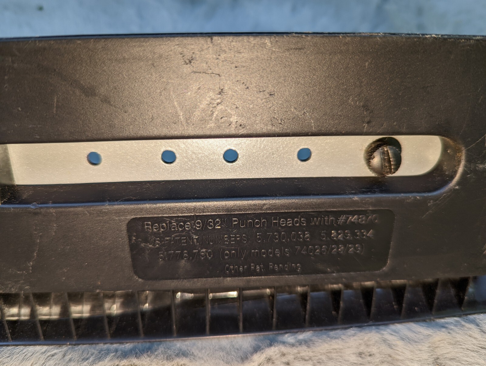 Swingline 9/32 3 Hole Paper Punch Pre-Owned