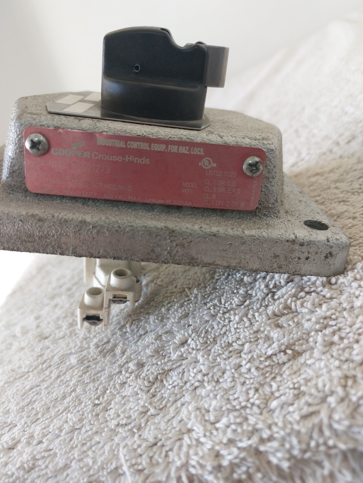 CROUSE-HINDS EDS21273 EXPLOSION PROOF FRONT OPERATED SEL SWITCH