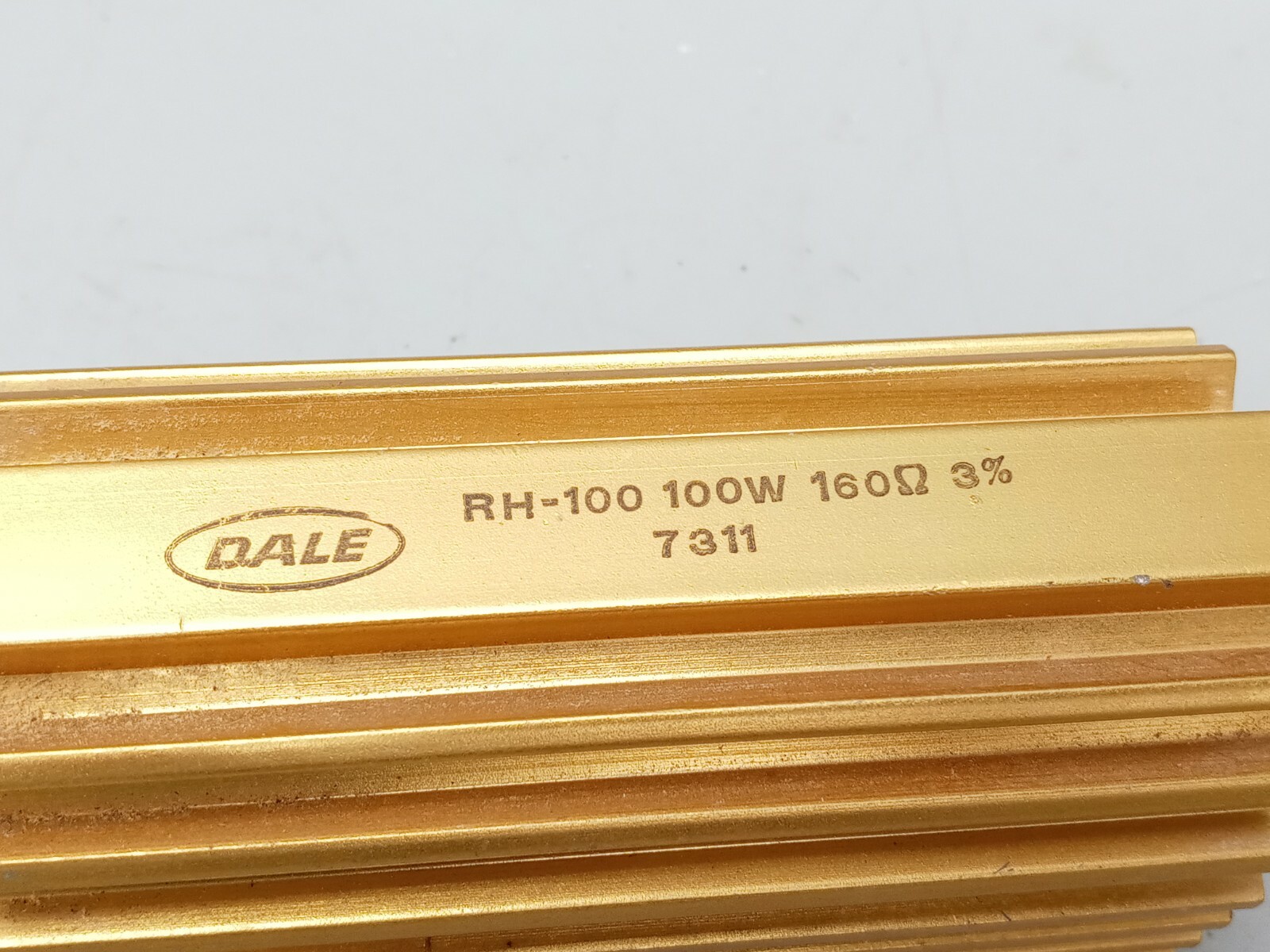 1 QTY Dale RH-100 – 160 Ohm – 3% – 100W Resistor 7311