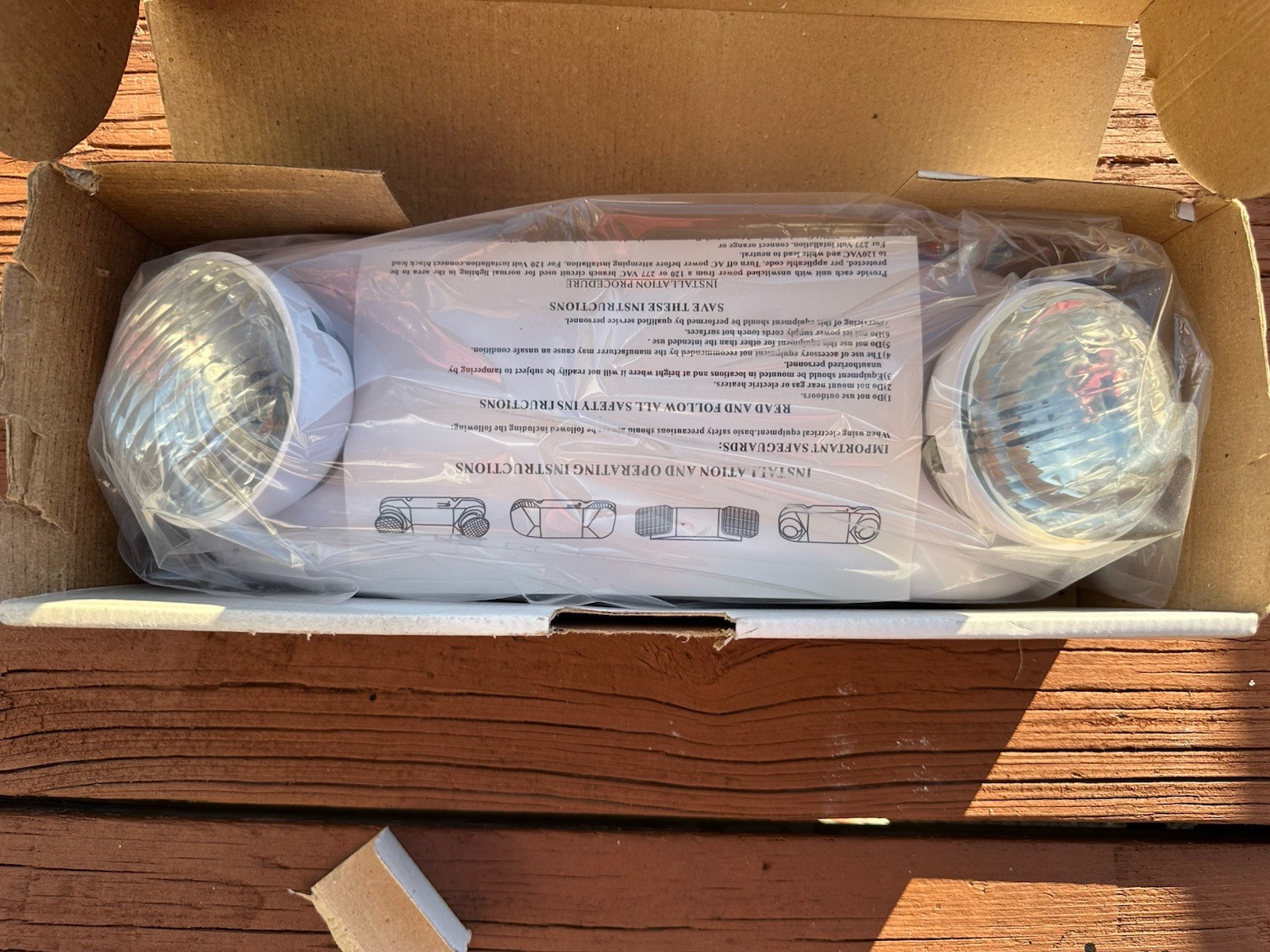Energy Star LIGHTING 120V / 277V LED BATTERY POWERED EMERGENCY LIGHT
