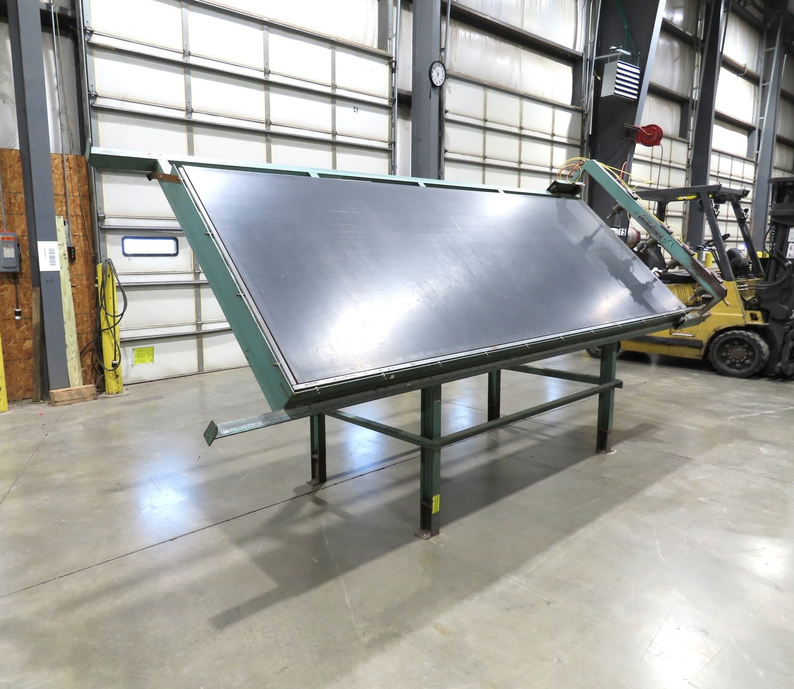 RM Evans Ezy Frame 4’x 12′ Face Frame Assembly Pneumatic Clamp Table 45°