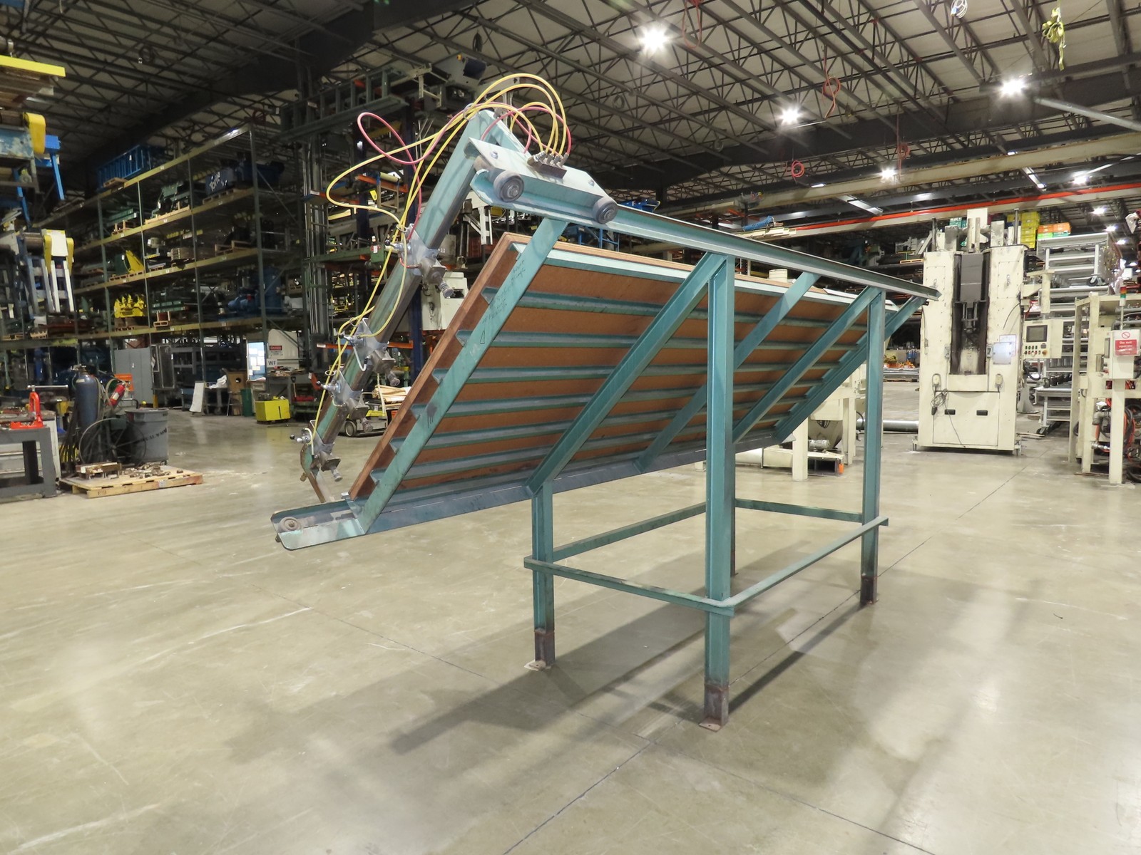 RM Evans Ezy Frame 4’x 12′ Face Frame Assembly Pneumatic Clamp Table 45°