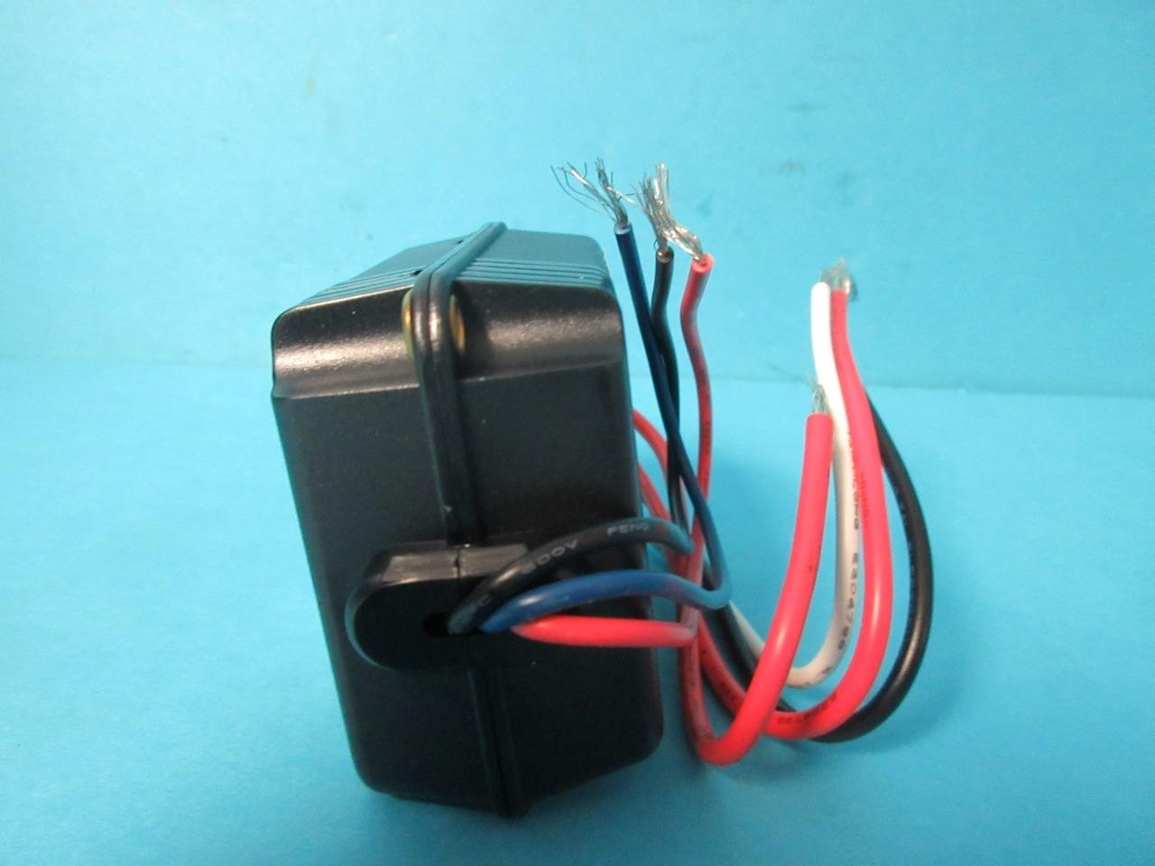 HUBBELL CU300A H-MOSS CONTROL UNIT 100-277 VAC 50/60HZ 6.5W POWER OUTPUT 24VDC