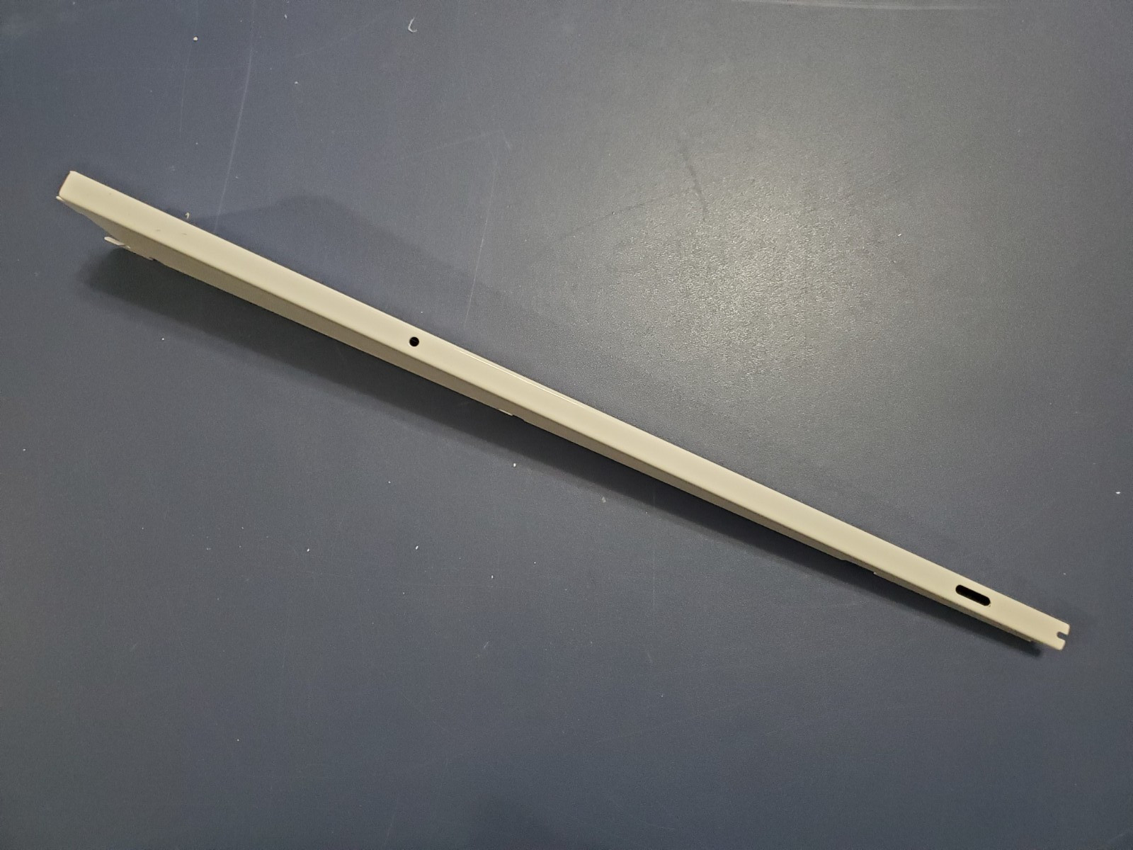 Rubbermaid 20″ F/T WHT 1959957 071691497936