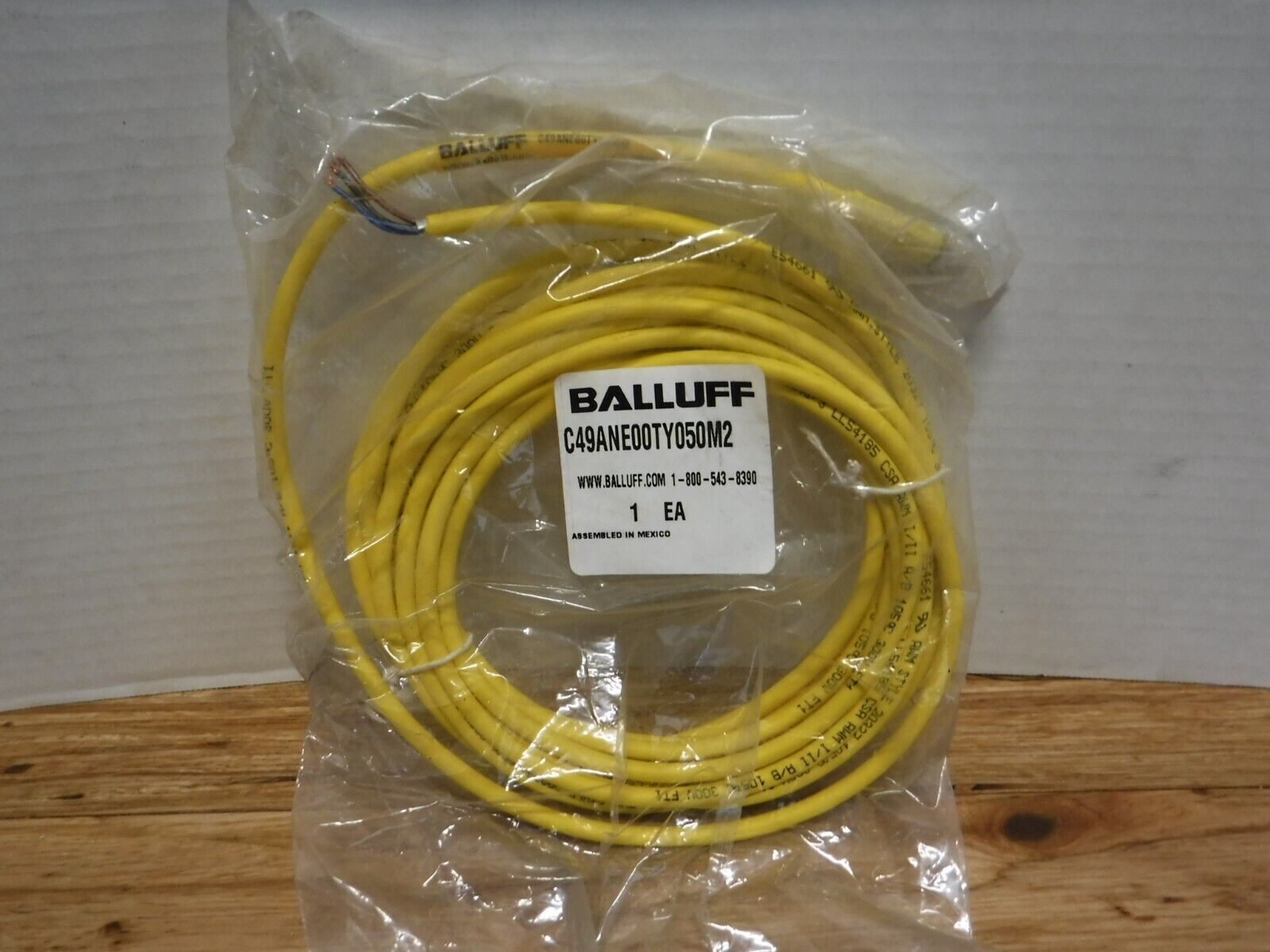 BALLUFF C49ANE00TY050M2, 3-PIN FEMALE, 5 METER CABLE