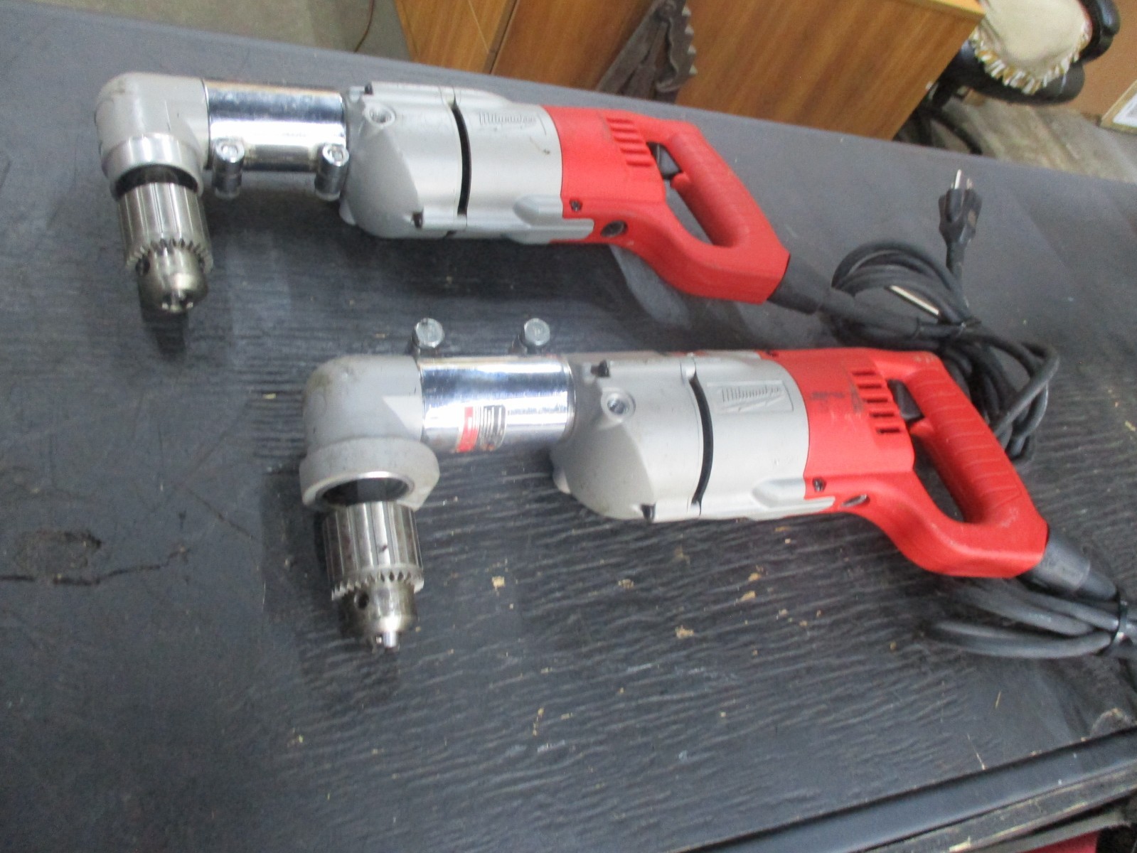 MILWAUKEE 6107-1 RIGHT ANGLE DRILL IN CASE