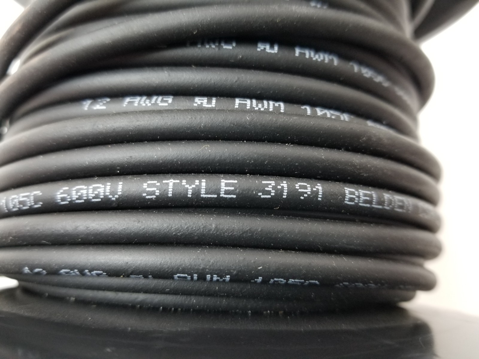 100ft Belden 34412 010(BLK) Hook-Up Wire 12AWG CSPE Insulation 600V Black NEW
