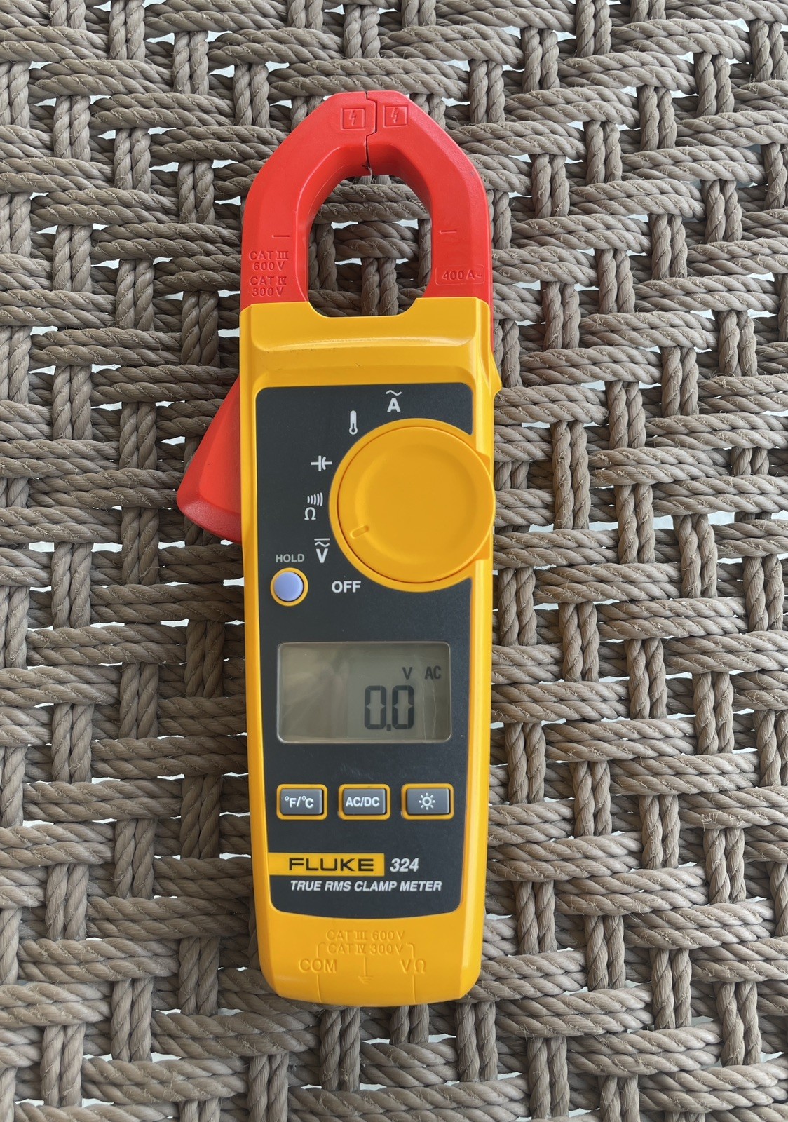 1-Day Ship! LNIB Fluke 324 True RMS Clamp Meter Kit w Test Leads & Temp Probe