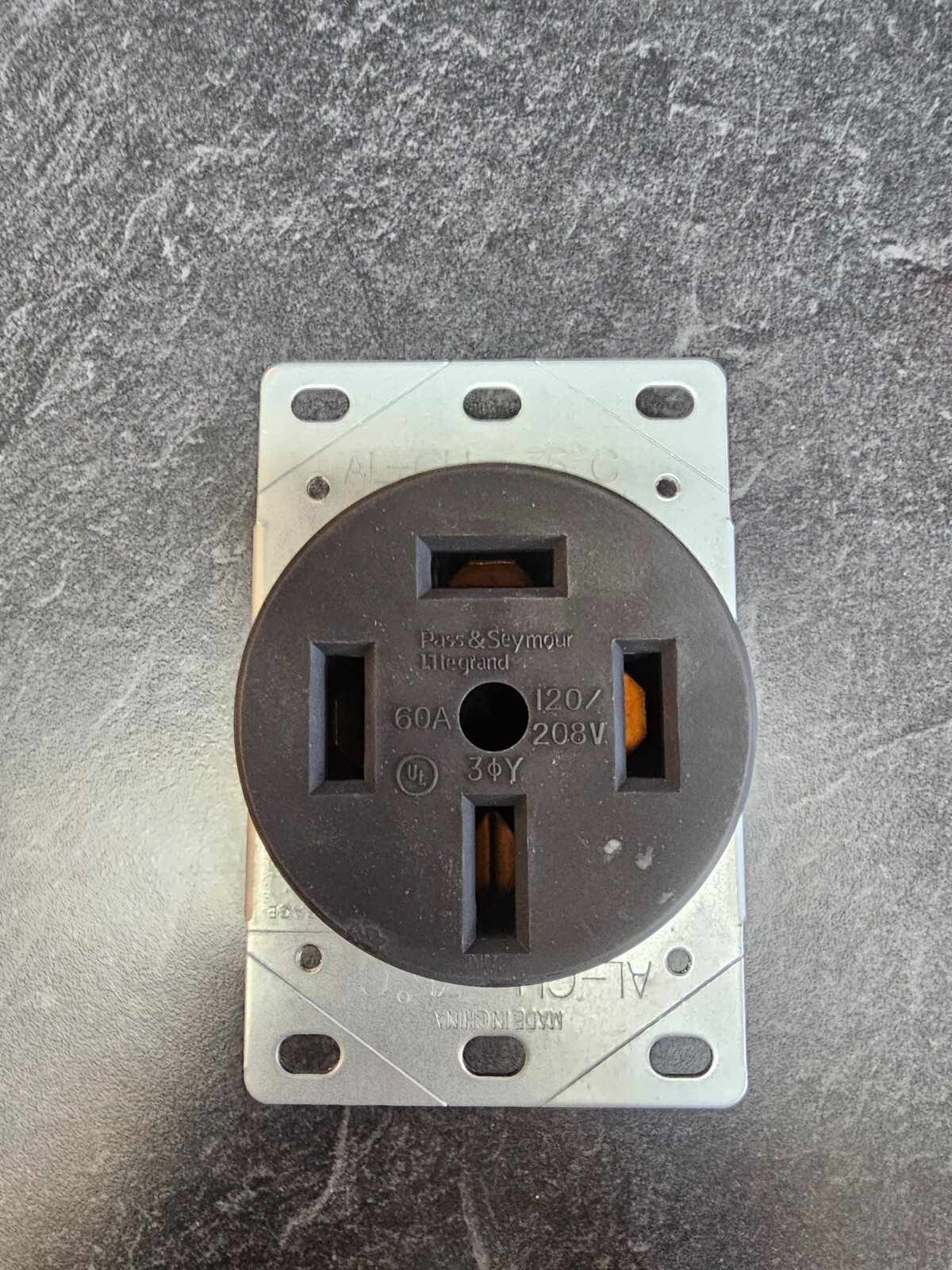 P&S 3870 Power Outlet 60A 3-PH 120/208V Flushmount 4P4W