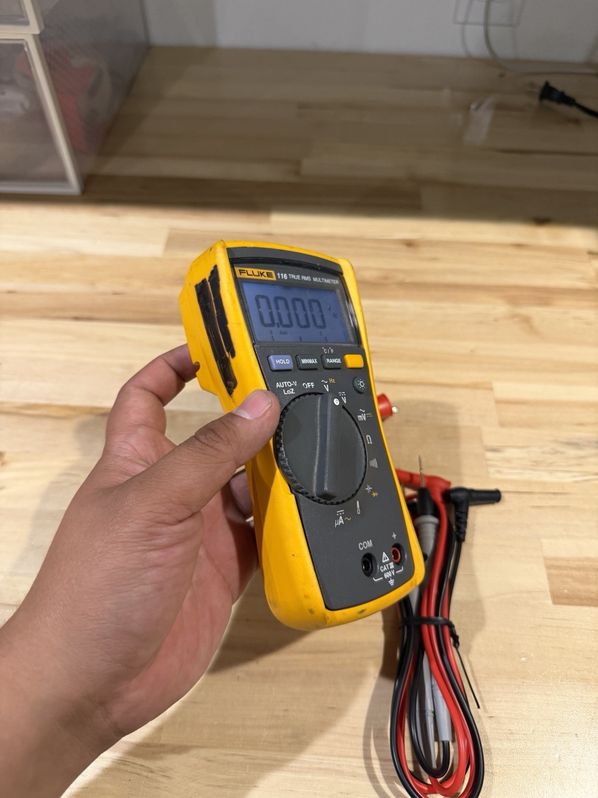 FLUKE 116 TRUS-RMS MULTIMETER / LEADS – SHIPS FAST (TESTED)