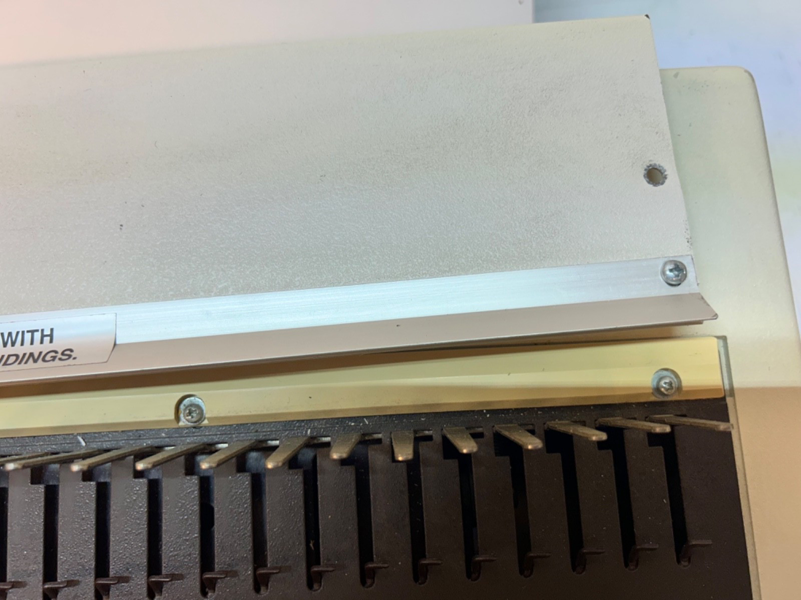 GBC Electric Binder 110EB-2, 173-W 60Hz 2-A 1-Phase 115V USA Commercial T01018