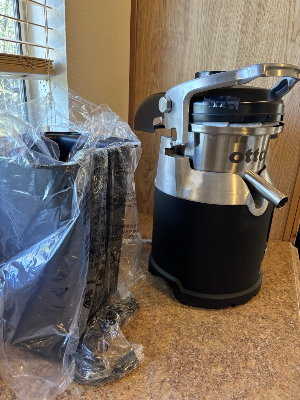 Commercial Juicer Centrifugal Juice Extractor HJE960 R Hamilton Beach