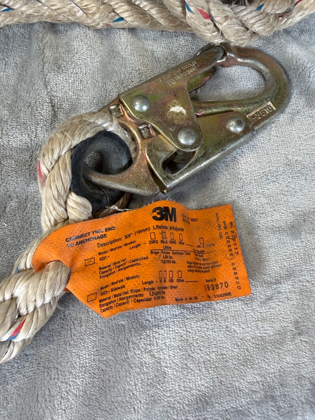 3M 0221-50RG 50ft (15.2m) Vertical Lifeline Rope Adjuster / Reusable Roof Anchor