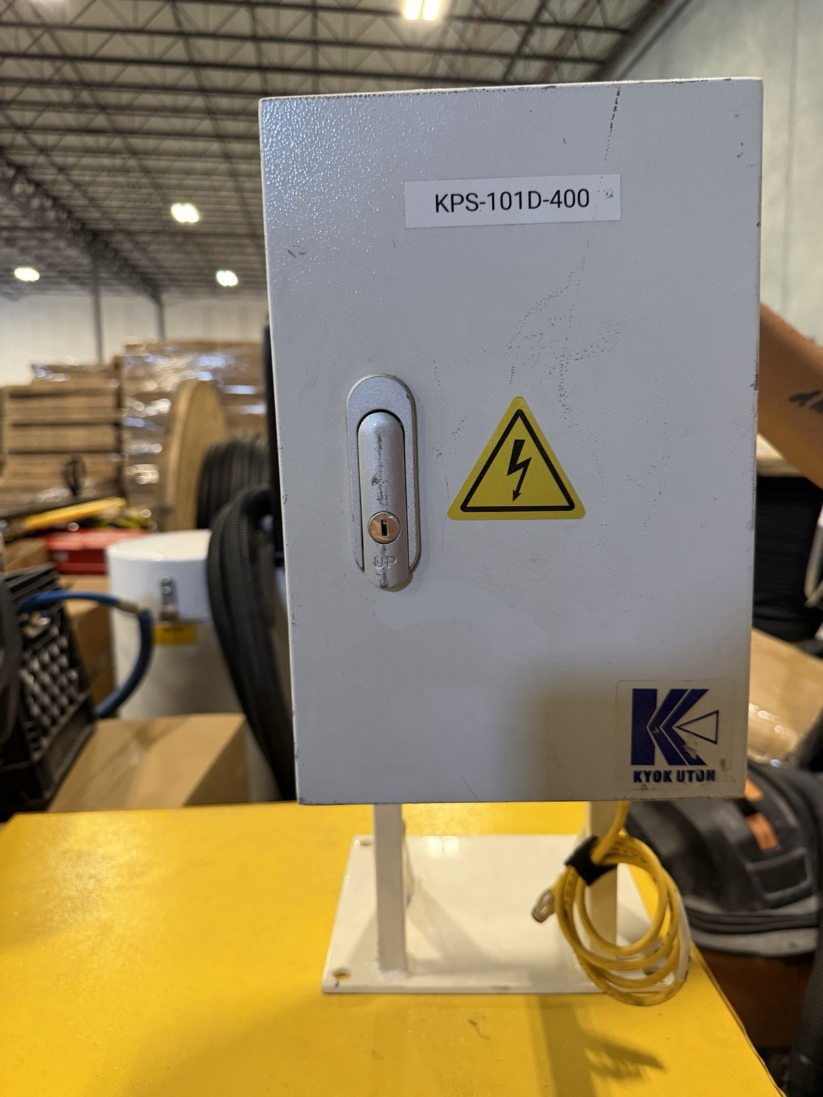 Kyok Uton Metal Lockable Control Enclosure Cabinet Gray KPS-101D-400