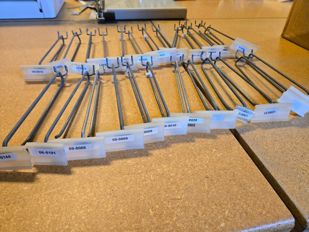 Lot Of 25 Retail Store Scanner 8″ Hooks Pegboard Display Hanger