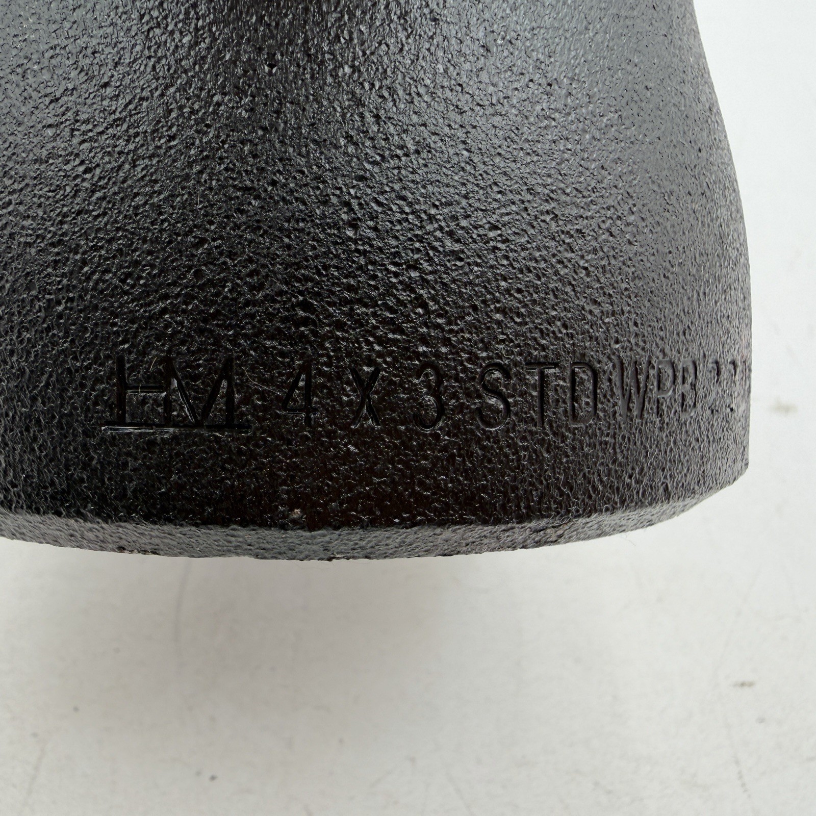 HM 4″ x 3″ Butt Weld Concentric Reducer STD WPB 222 Steel Black