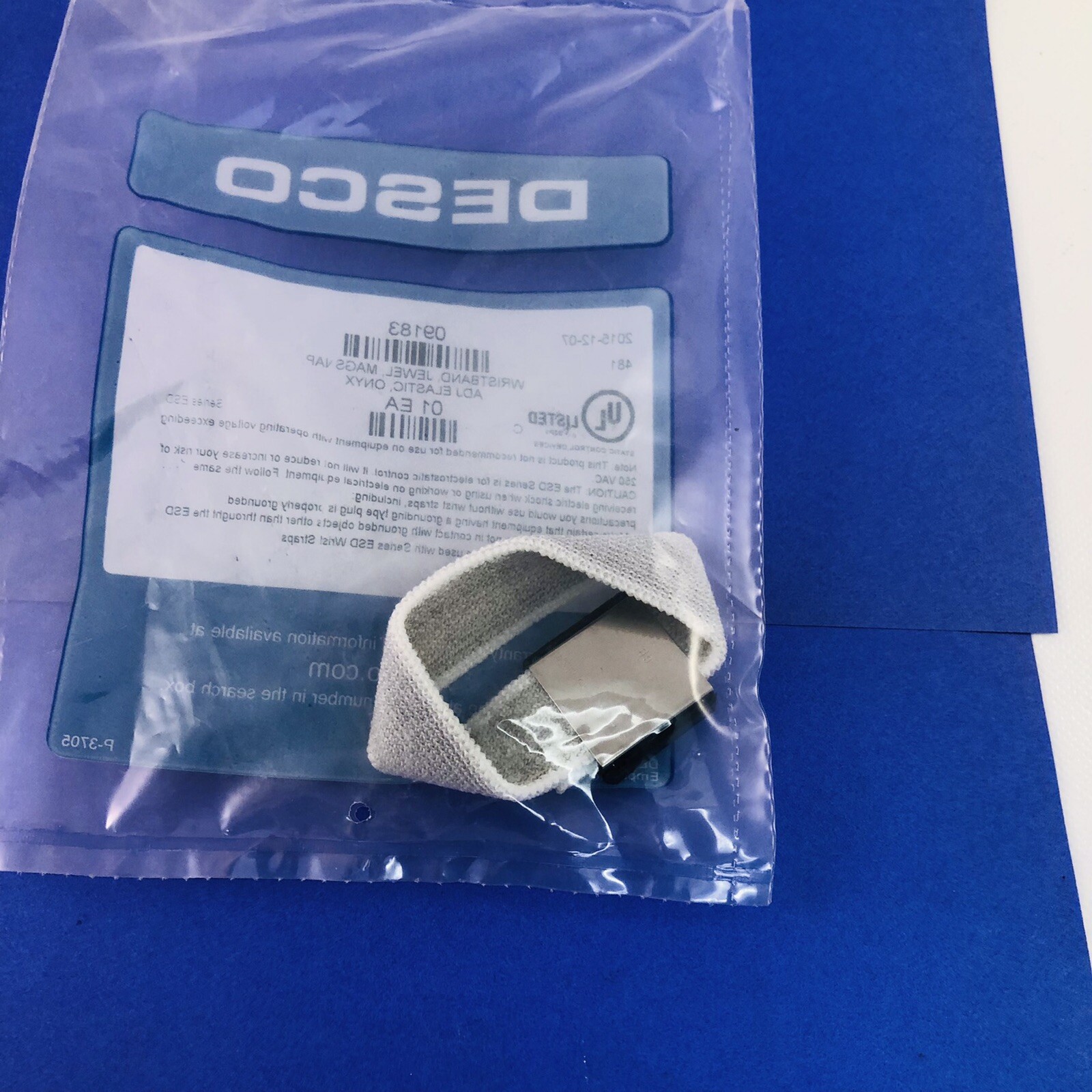 Desco 09183 Single Conductor Adjustable Fabric Wrist Strap, MagSnap