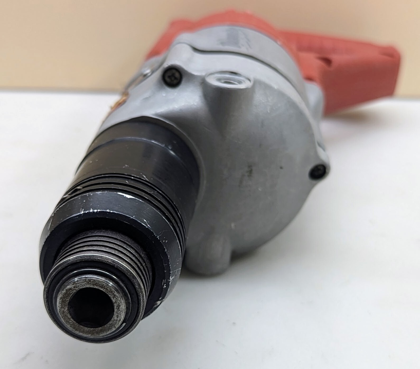 Milwaukee Heavy Duty Screwshooter Cat No 6627-1 0-750 RPM 120V/AC 6 Amps