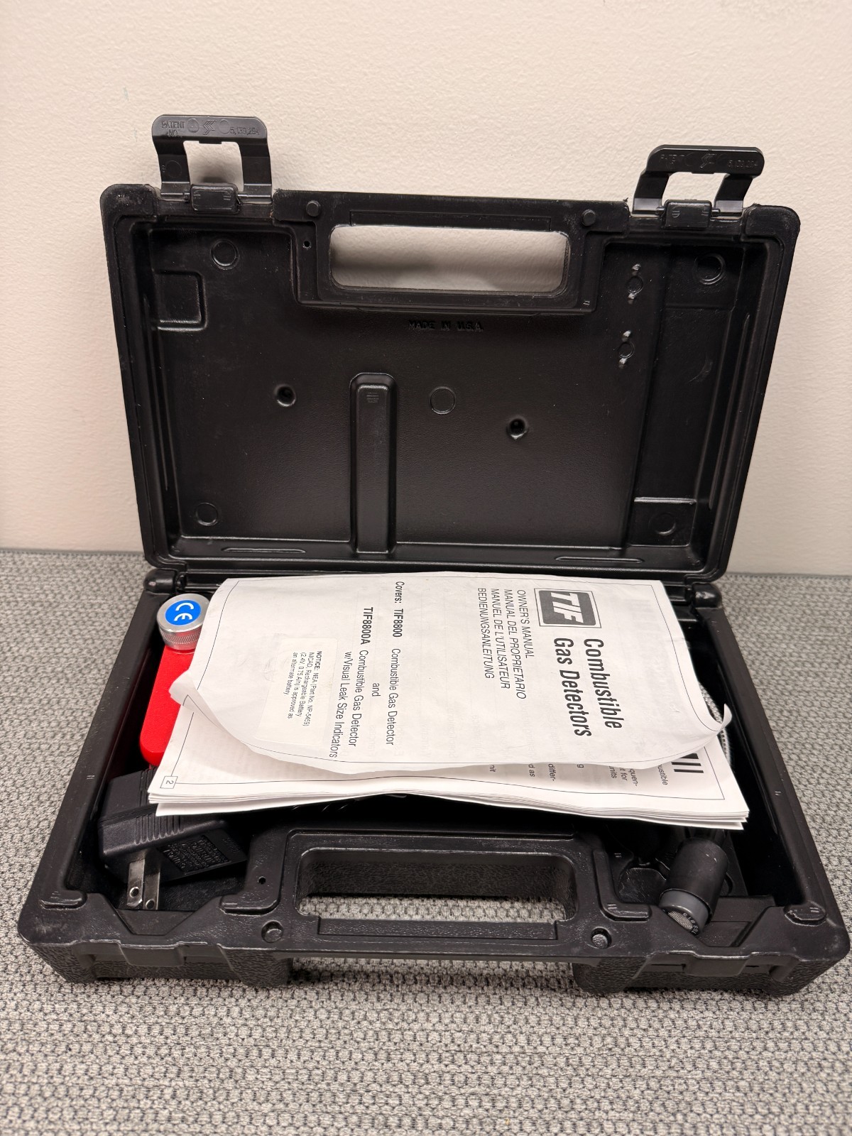 TIF 8800 Combustible Gas Detector w/ Case, Manual, & Power Cord