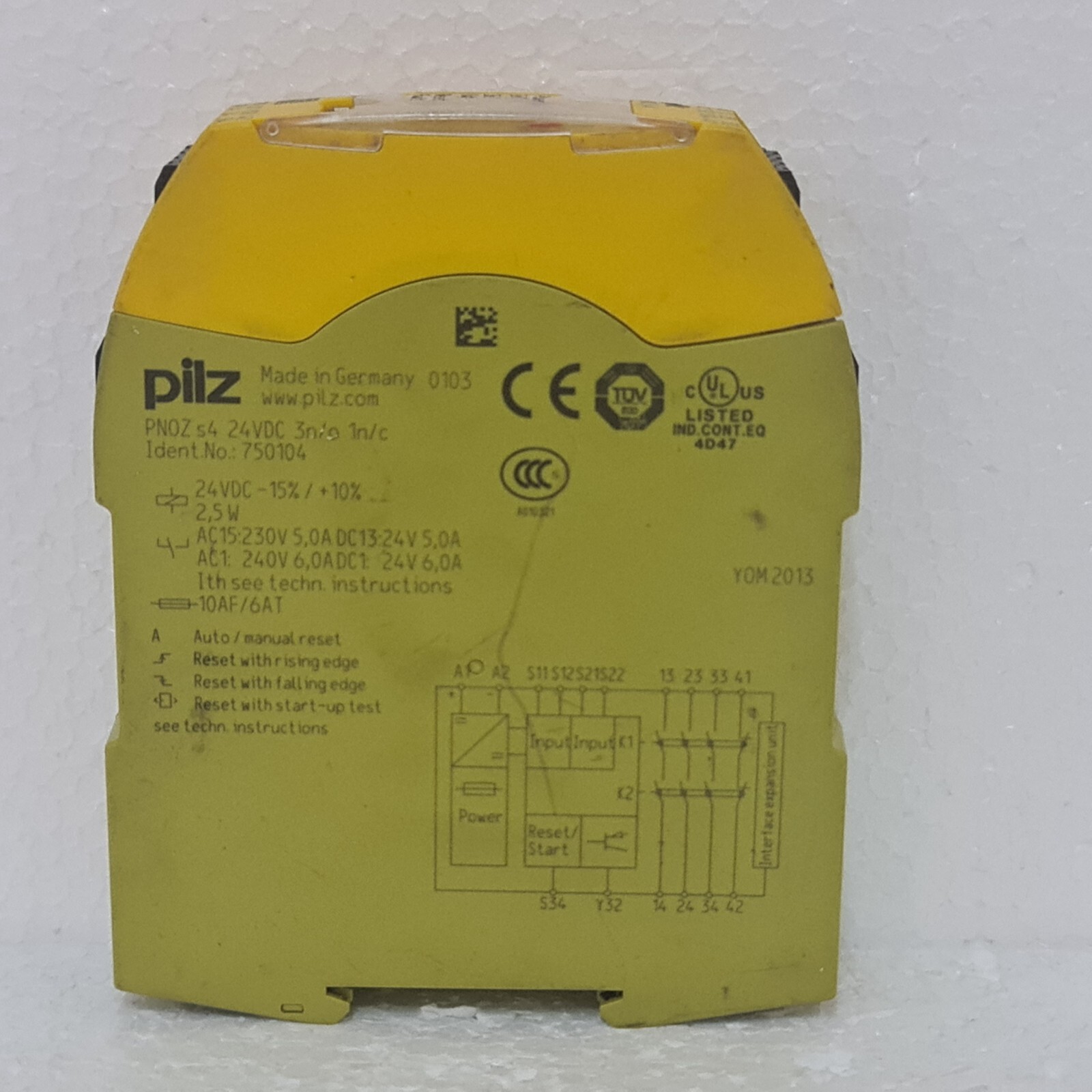 PILZ PNOZ S4 24VDC 3N/O 1N/C SAFETY RELAY Ident. no.: 750104