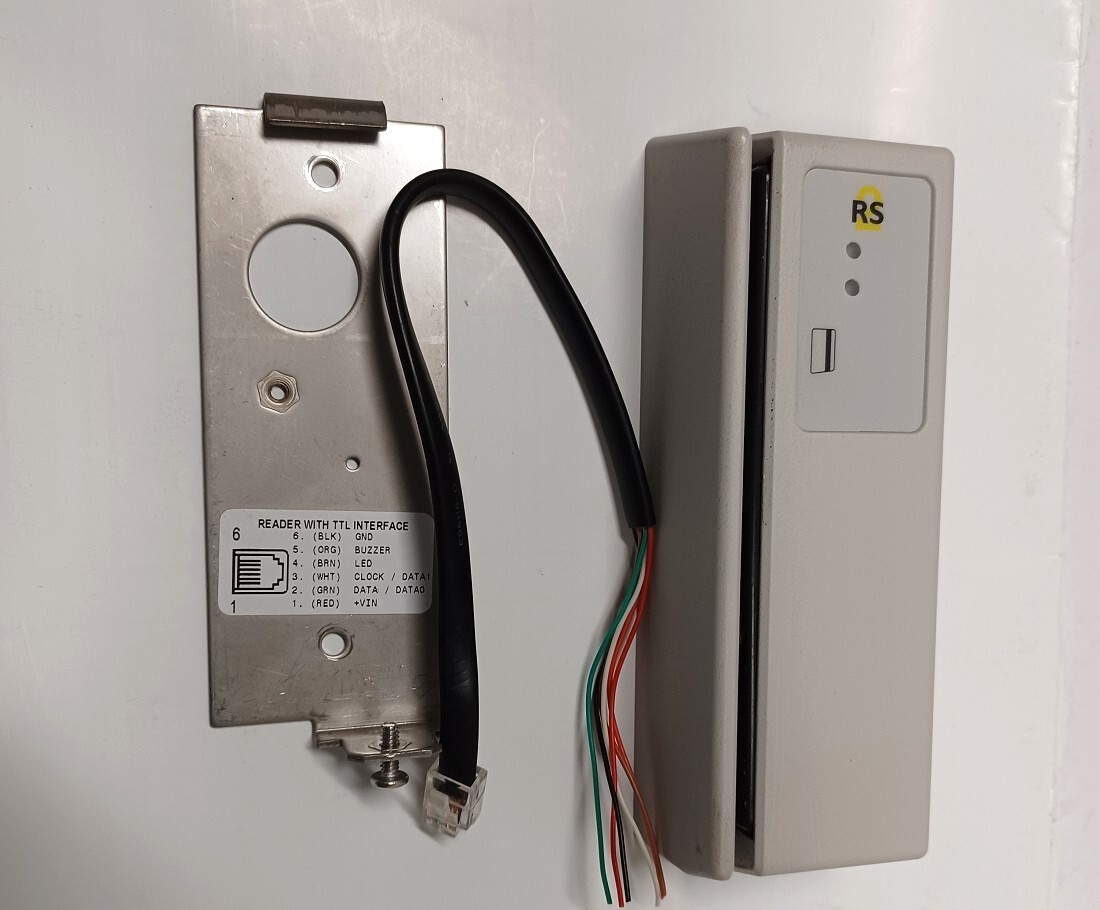 Mercury Security MR10 Magnetic Stripe Card Reader, 12VDC 50mA, Beige, Used.