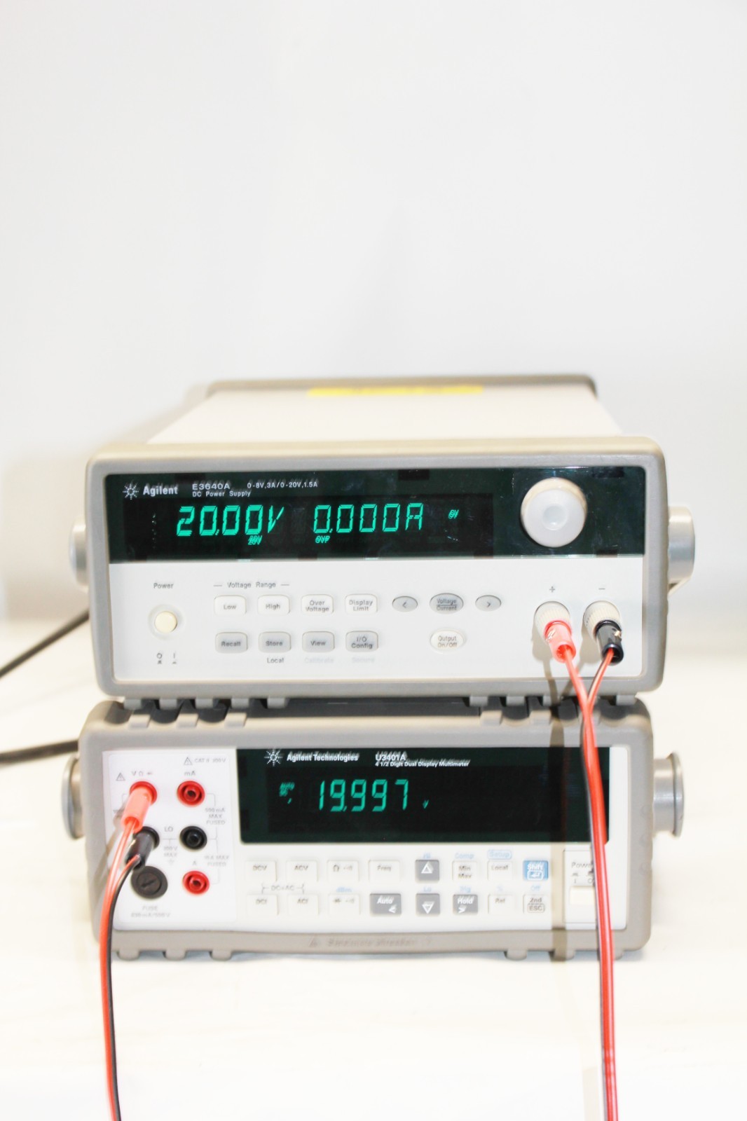 HP/ Keysight/Agilent E3640A DC Power Supply 0-8V, 3A/0-20V, 1.5A (4780)