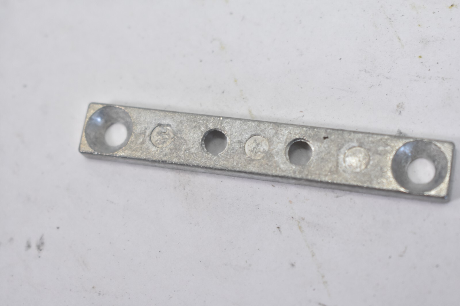 21lb 6oz Pack Of Zinc Plated Mullion Brackets 2-1/2″ x 3/8″ Bulk Pack Set