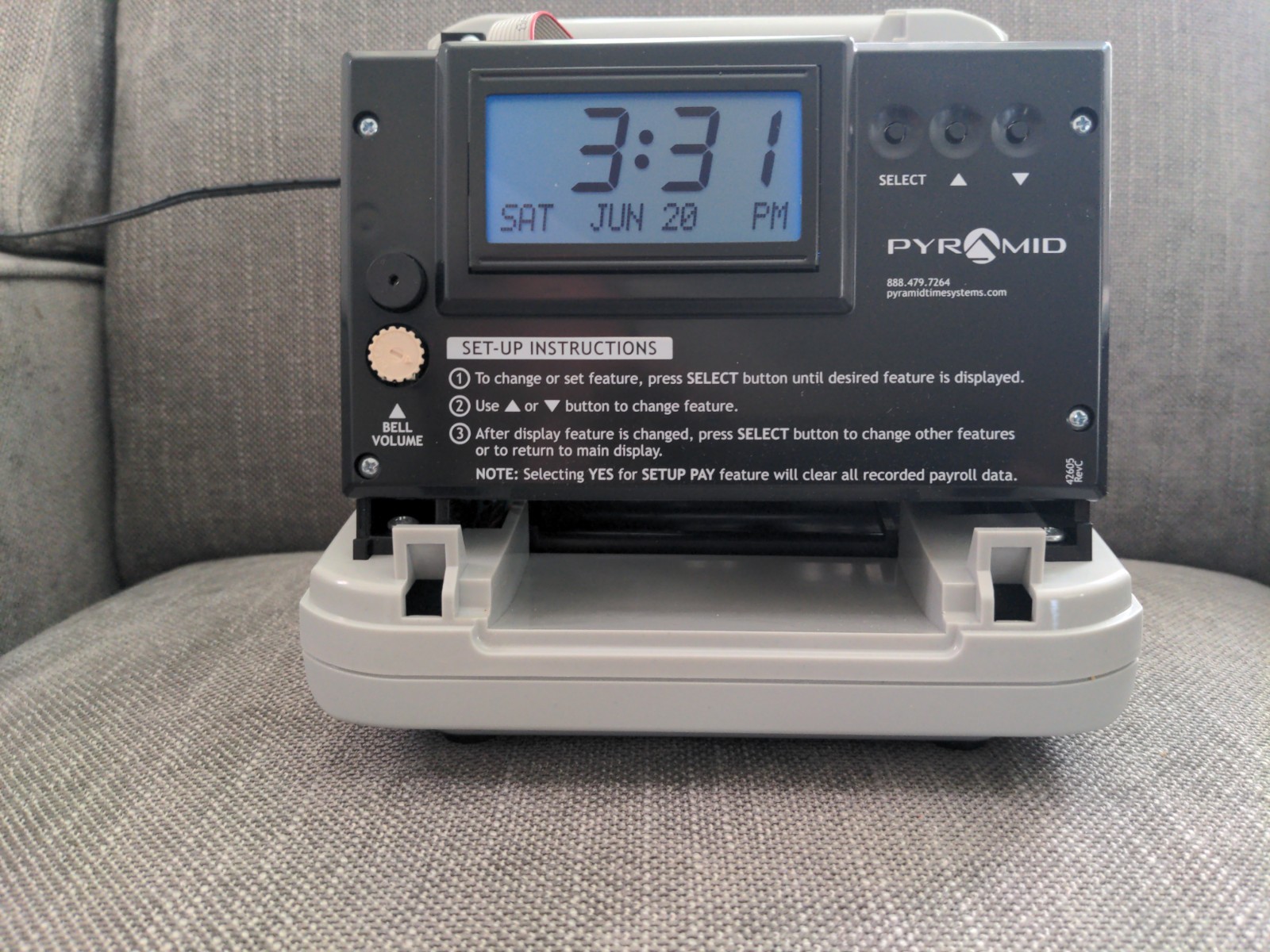 Pyramid Time Systems 4000 Time Clock Auto Totaling UNLOCKED NO KEY