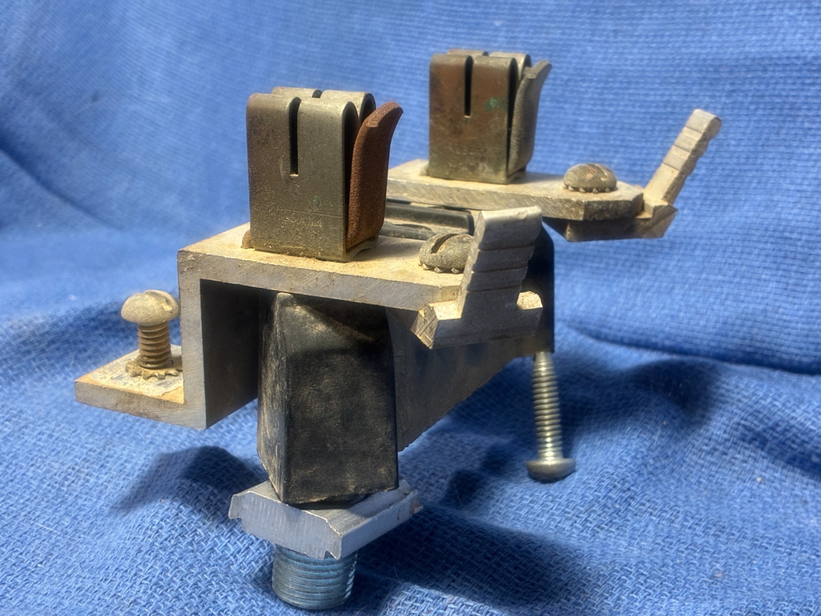 1970s VINTAGE 4 GANG APARTMENT MILBANK METER SOCKET REPAIR PART GUTS TOP SIDE