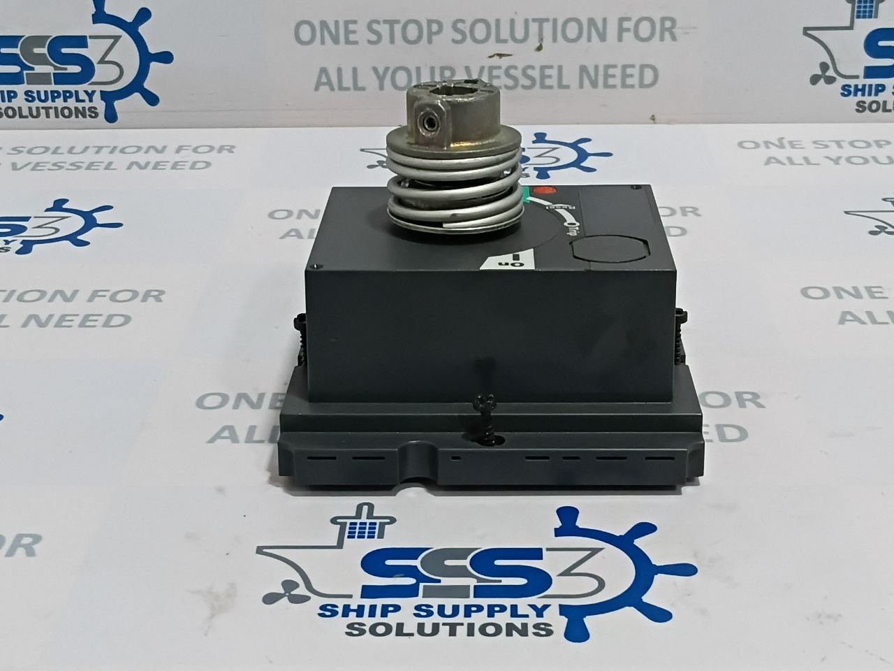 Schneider Electric LV429340 Extended Red-Yellow Rotary Handle (Unused New)