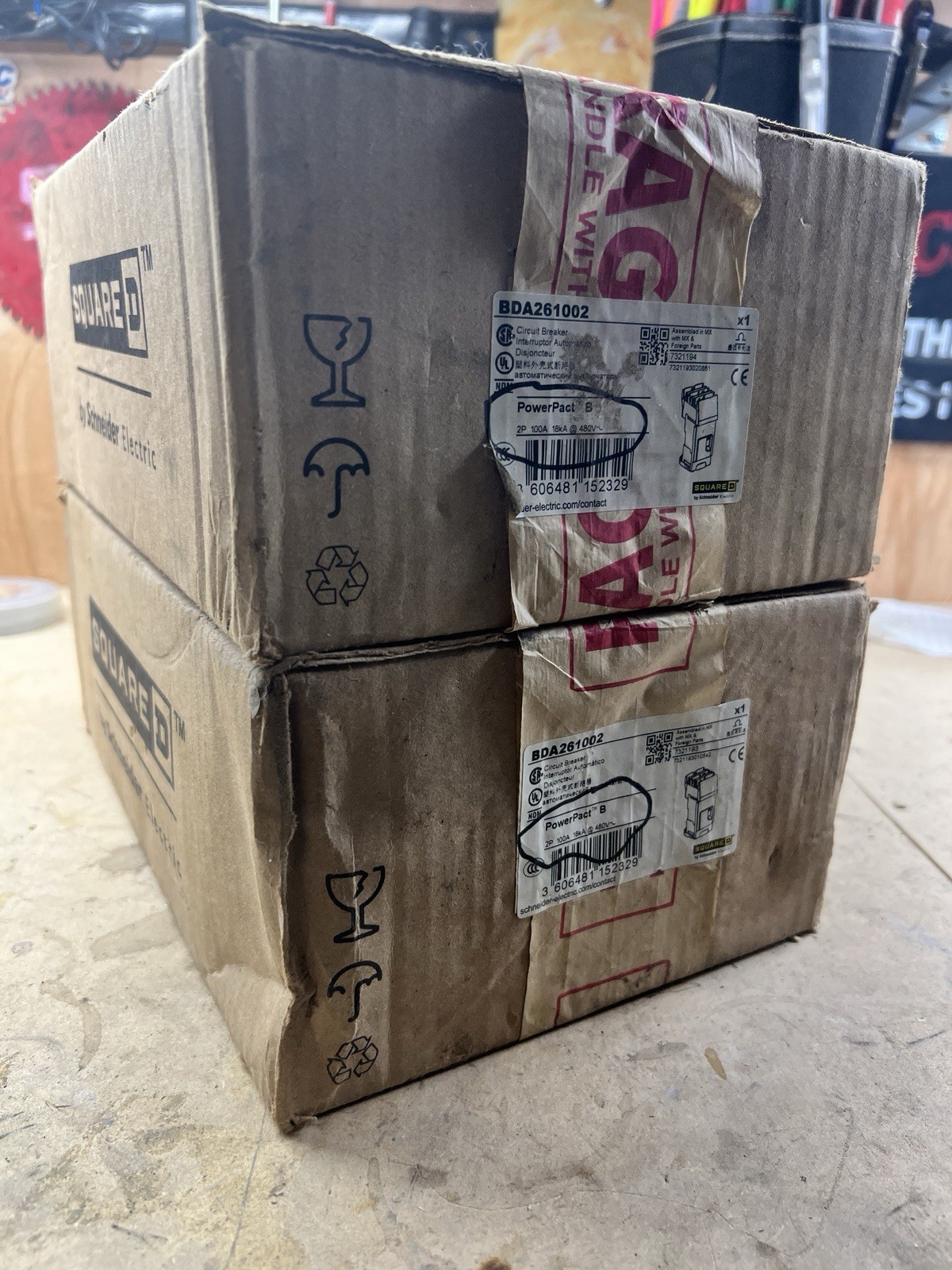 Square D PowerPact B Circuit Breaker 100A 2P 480V BDA261002 I-Line