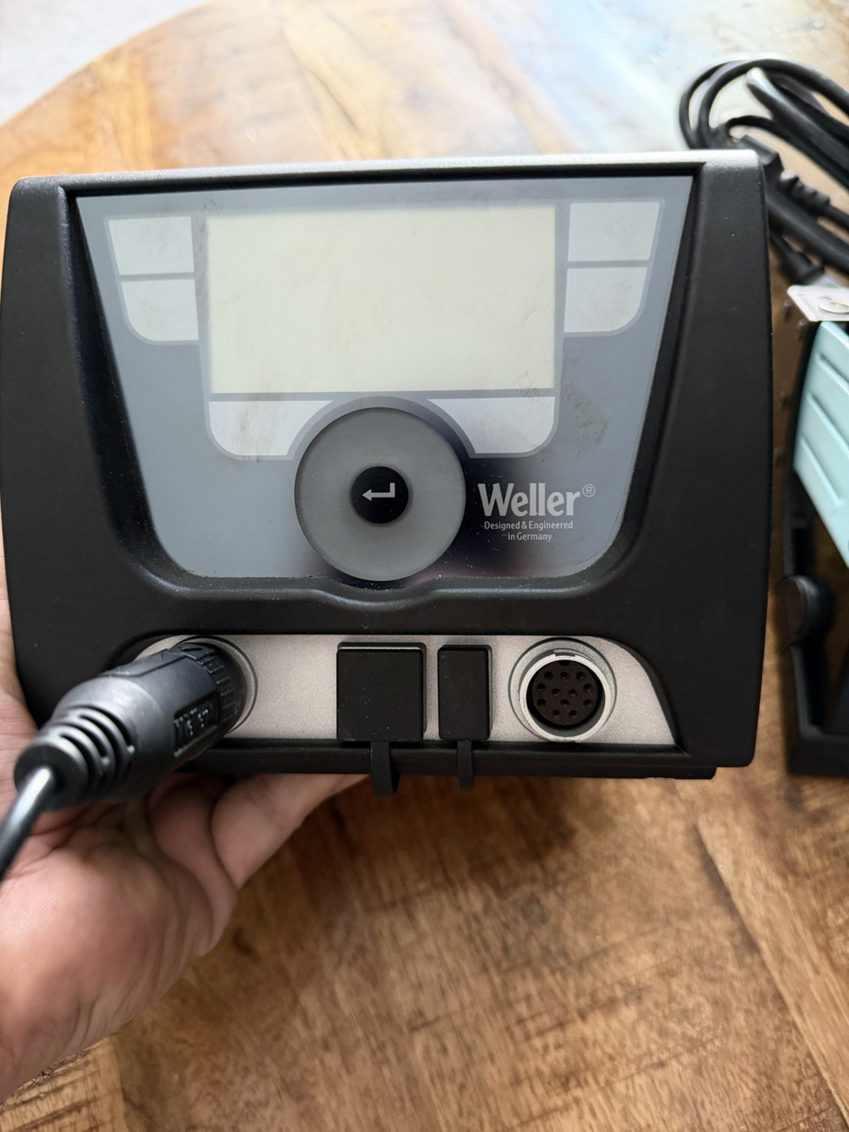Weller WX2 Blue Black Wired 120/24V 2-Channel Digital Soldering Power Unit