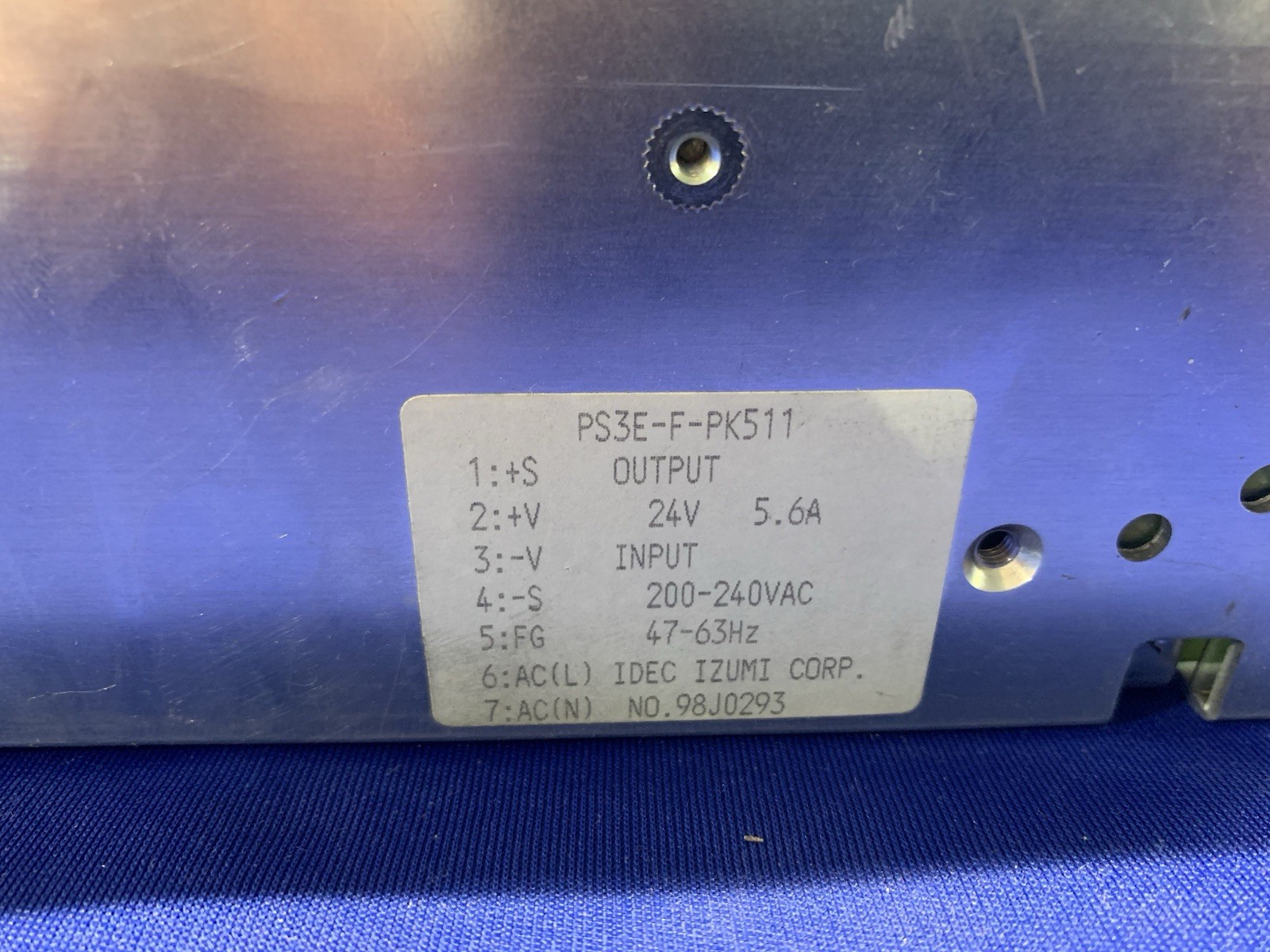Idec PS3E-F24 PS3E-F-PK511 24V DIN Industrial Power Supply – Untested – Read